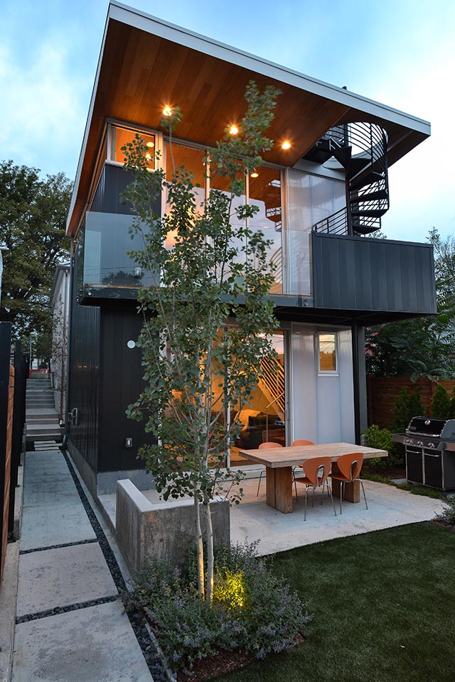 Exterior Courtyard