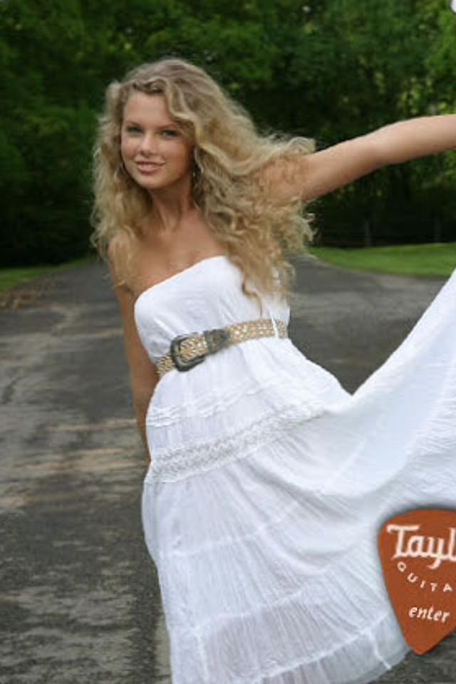 Taylor Swift Rock Castle 6.jpg
