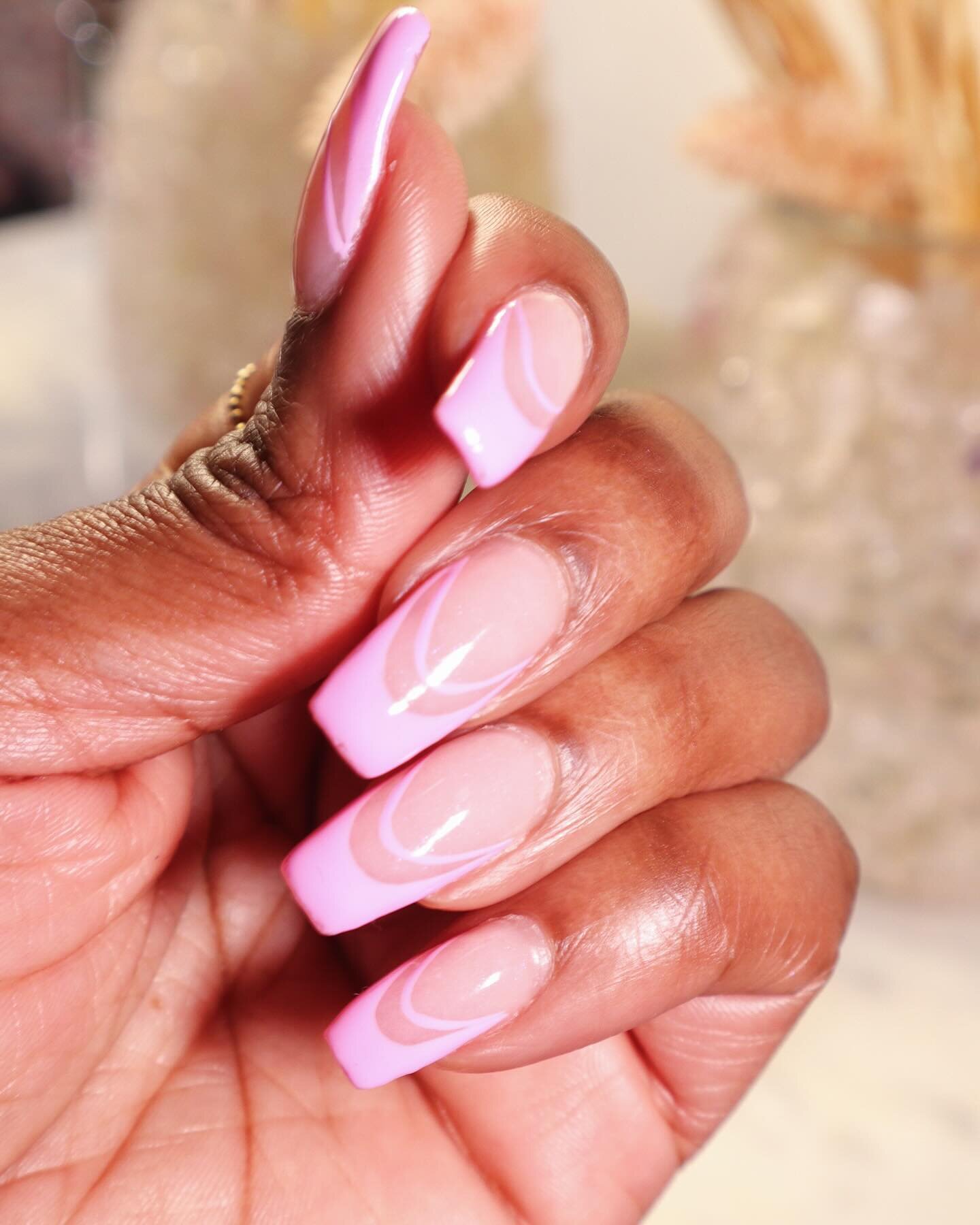 🌸starting spring off with a pink twist to the classic french manicure 💅🏾 𝘄𝗵𝗮𝘁 𝗮𝗿𝗲 𝘆𝗼𝘂 𝗱𝗼𝗶𝗻𝗴 𝘁𝗼 𝗴𝗲𝘁 𝗶𝗻𝘁𝗼 𝘁𝗵𝗲 𝘀𝗽𝗿𝗶𝗻𝗴 𝘀𝗲𝗮𝘀𝗼𝗻?
&zwnj;
+ 💞if you like the design, save this post for future reference
&zwnj;
💖 Nail