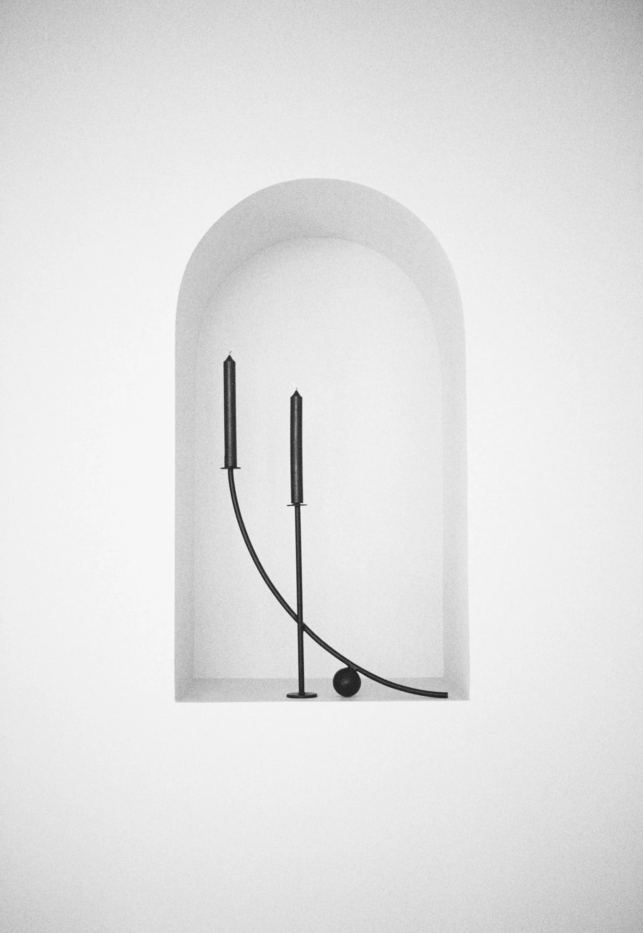 ORBIT CANDLEHOLDER