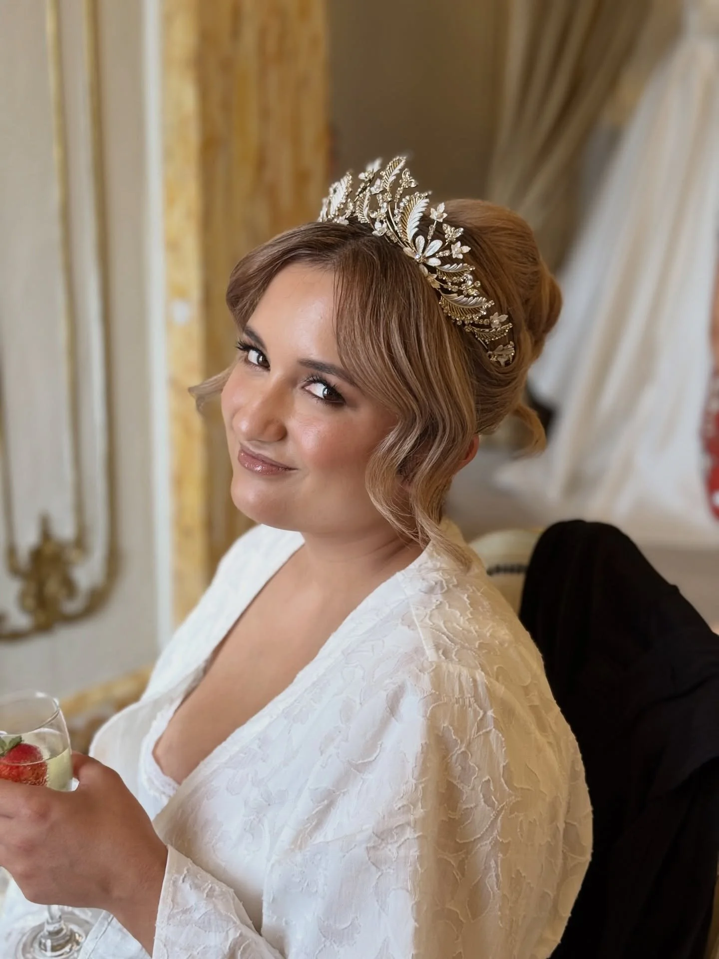 There’s something so special about that quiet moment before the dress goes on ππ©when the excitement, nerves, and pure happiness all meet. β¨
My beautiful bride Lacey ,absolutely glowing, with the most elegant updo and soft face-framing waves t