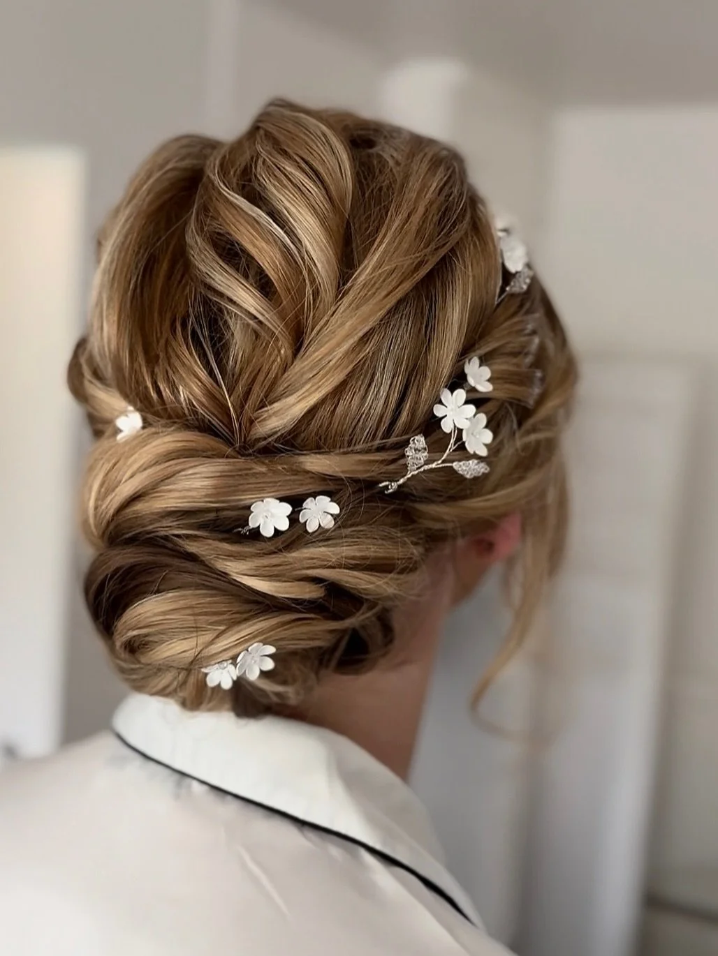 When I&rsquo;m posting on insta I can never choose what hairstyle to post first on the carousel 🥹 I adore all these hairstyles because they were unique to that bride. Don&rsquo;t get me wrong I love an inspiration pic,but please take into considerat