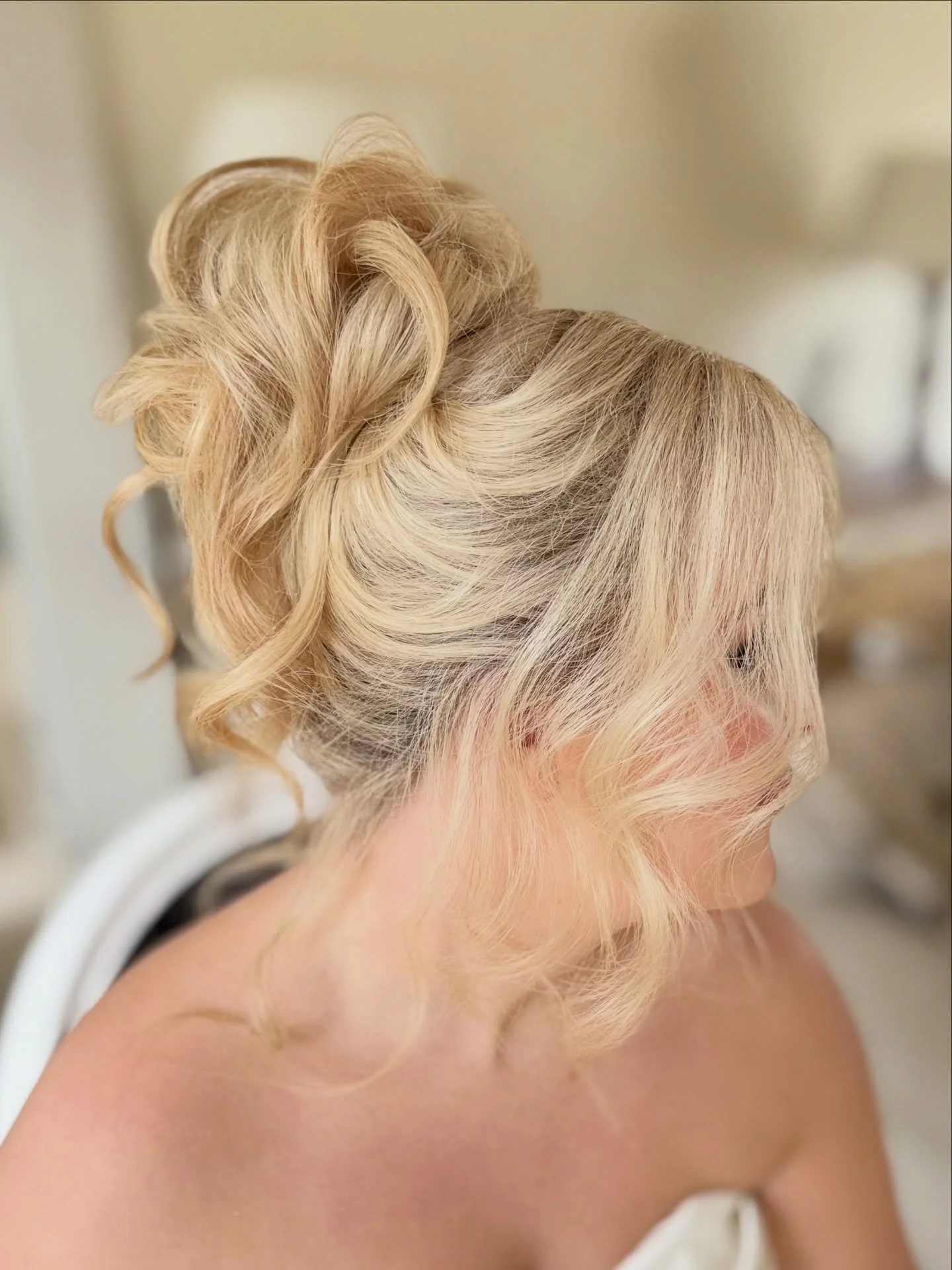 Big hair don&rsquo;t care 💫

hairstyles with volume
Wedding hairstyles
Bridal Hair Essex
Bridal Hair Suffolk
Voluminous Hair
Updos
Sudbury brides
Essex brides
Hair tutorials
Tutorials
Updo tutorial
