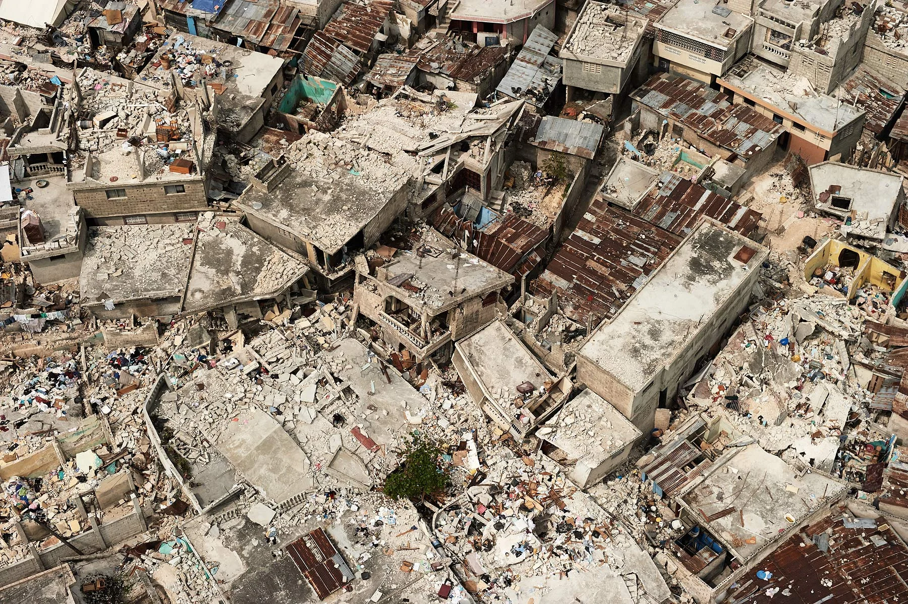 Cameron_Davidson_aiti_earthquake_03.jpg
