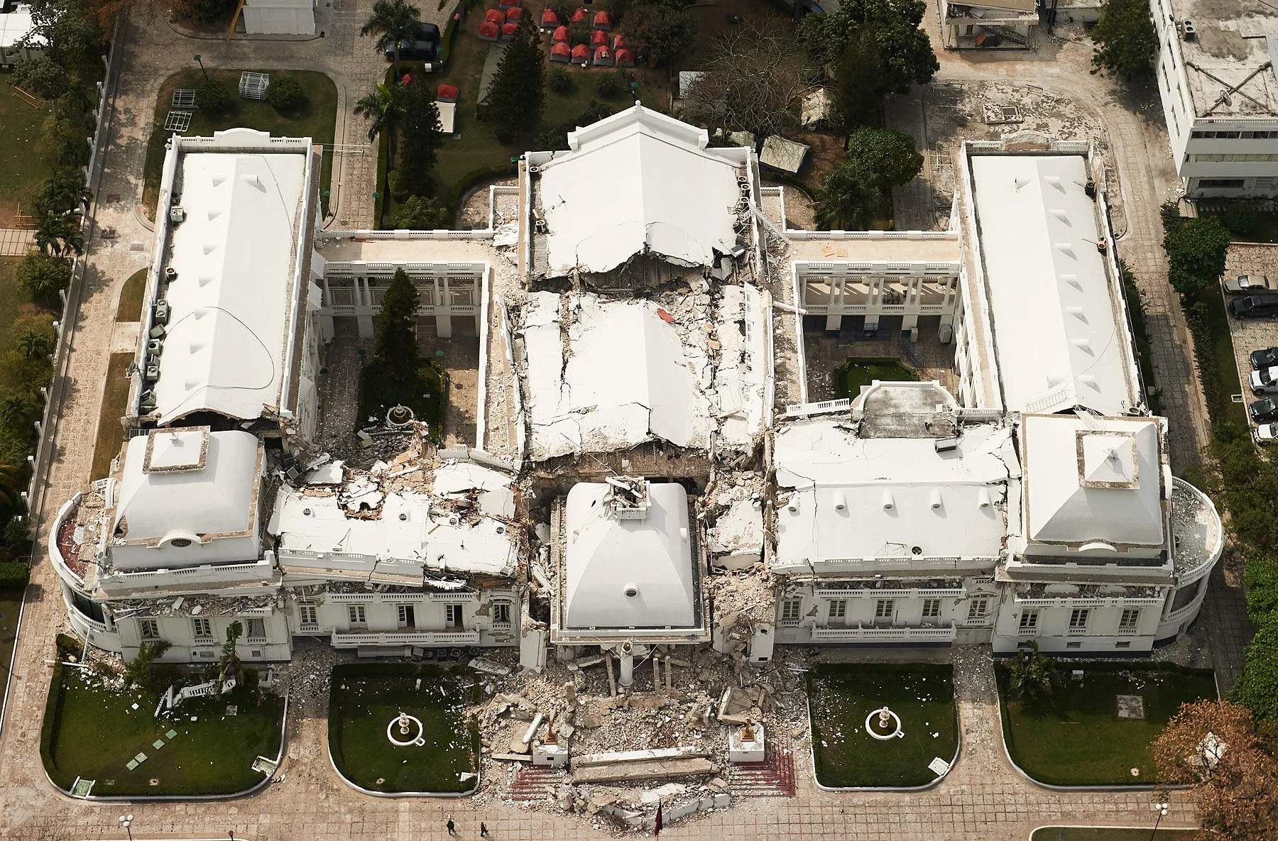 Cameron_Davidson_aiti_earthquake_05.jpg