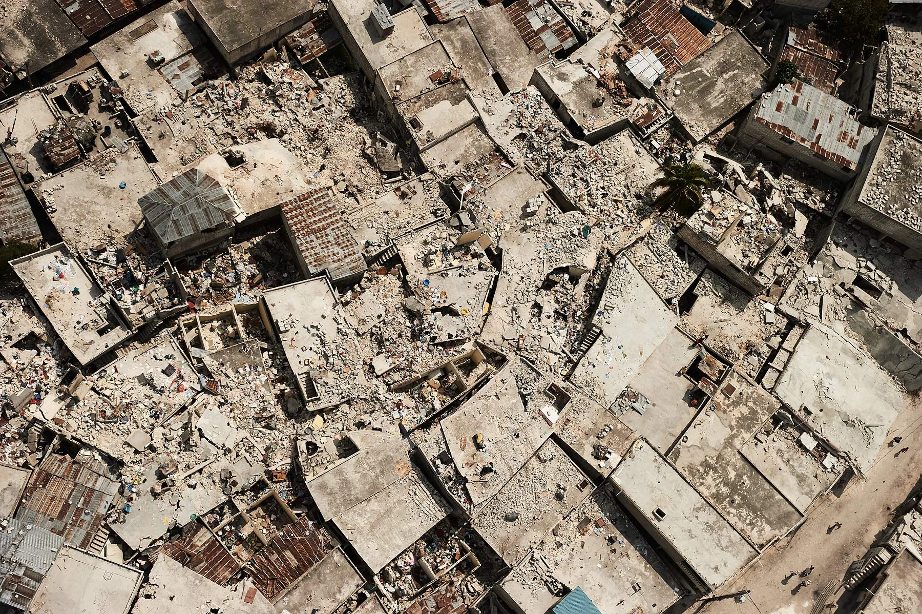 Cameron_Davidson_aiti_earthquake_12.jpg