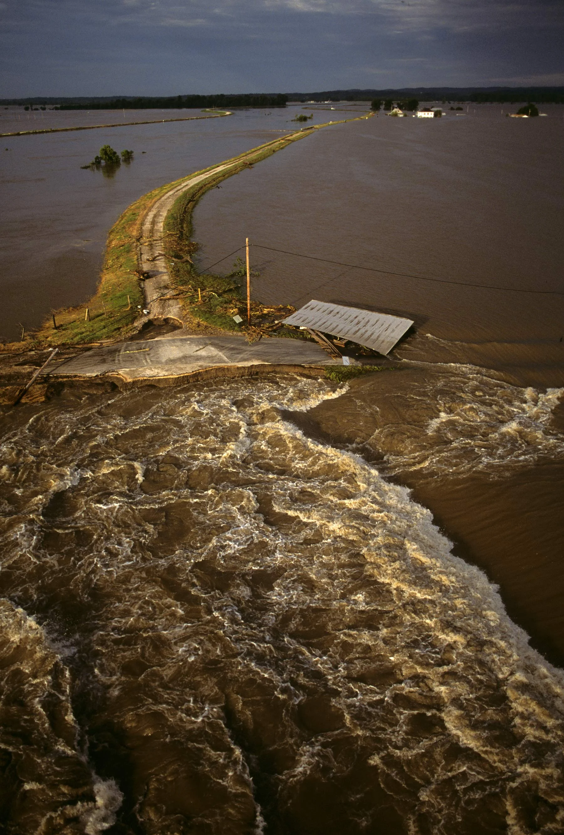 The Great Mississippi River Flood - Summer 1993 - Levee break