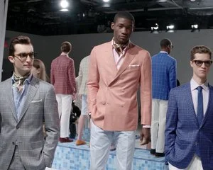 MENSWEAR Men's fashion is changing fast! The most extensive and comprehensive collection of American sportswear since 1985. Discover more.
