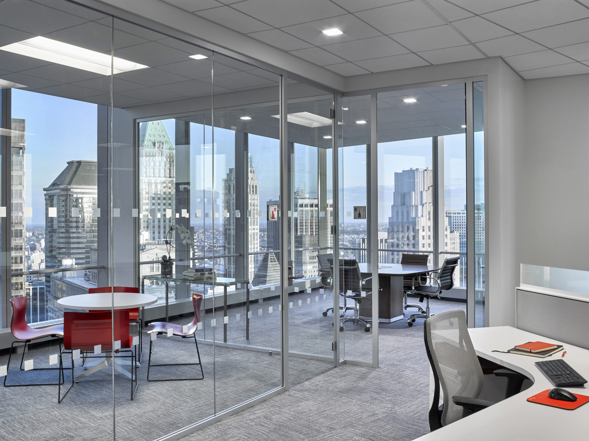 Private meeting rooms in the offices of Padilla CRT in downtown New York with MEP provided by 2L Engineering. 