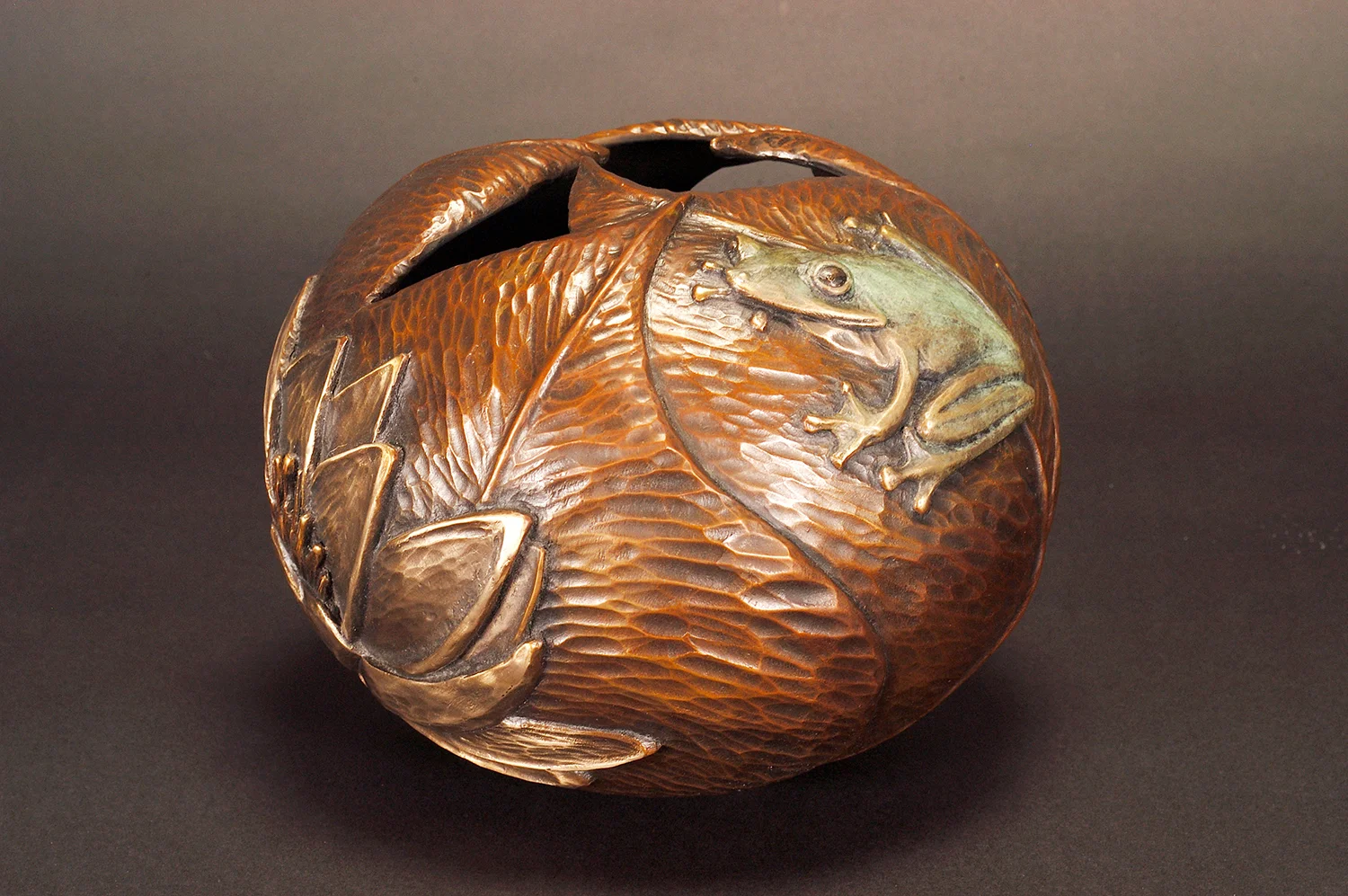 Spring---Frog-Vessel-022.jpg