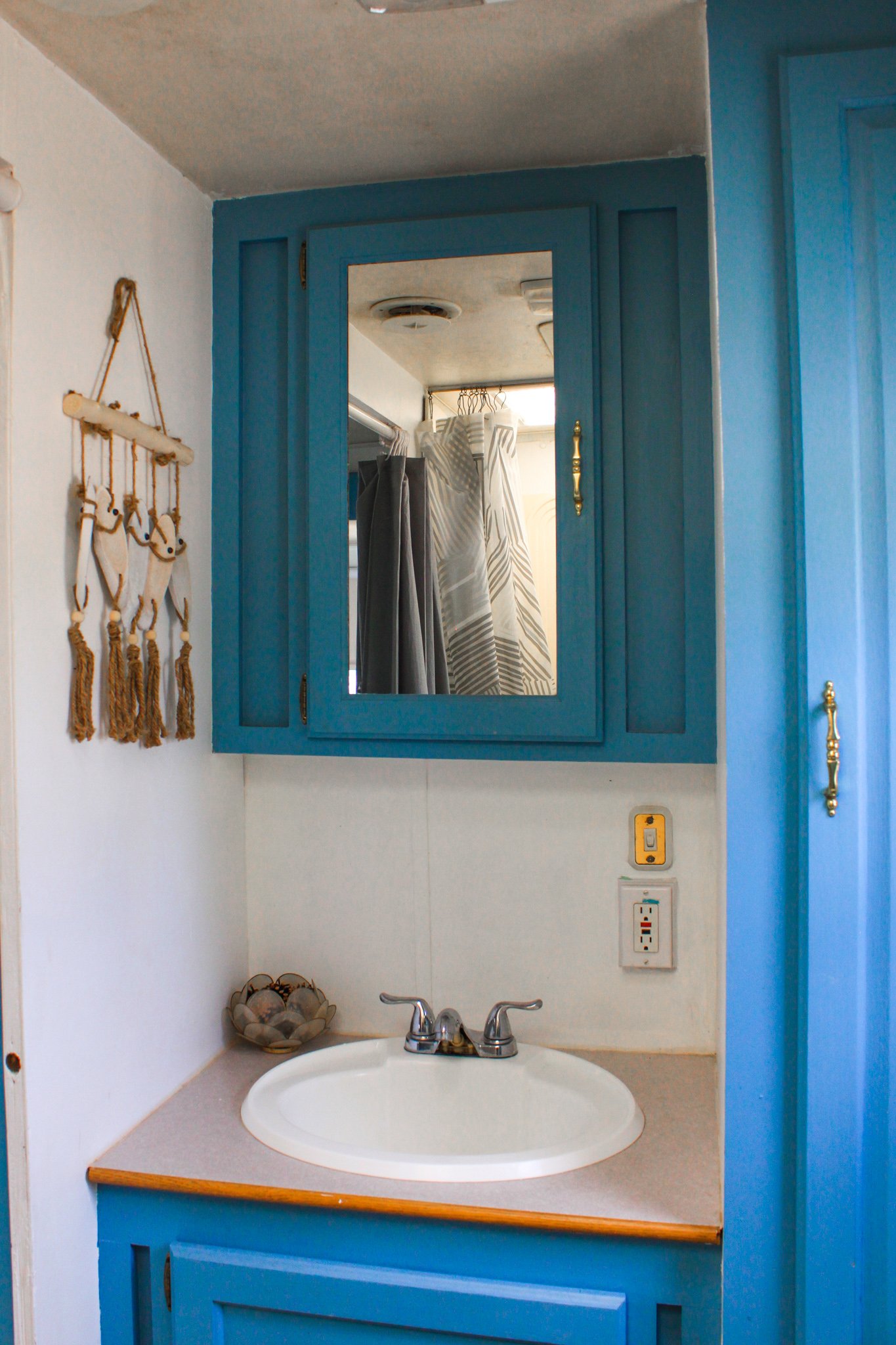 Hot water machine in bathroom - Picture of Trinco Mitra Inn, Trincomalee -  Tripadvisor