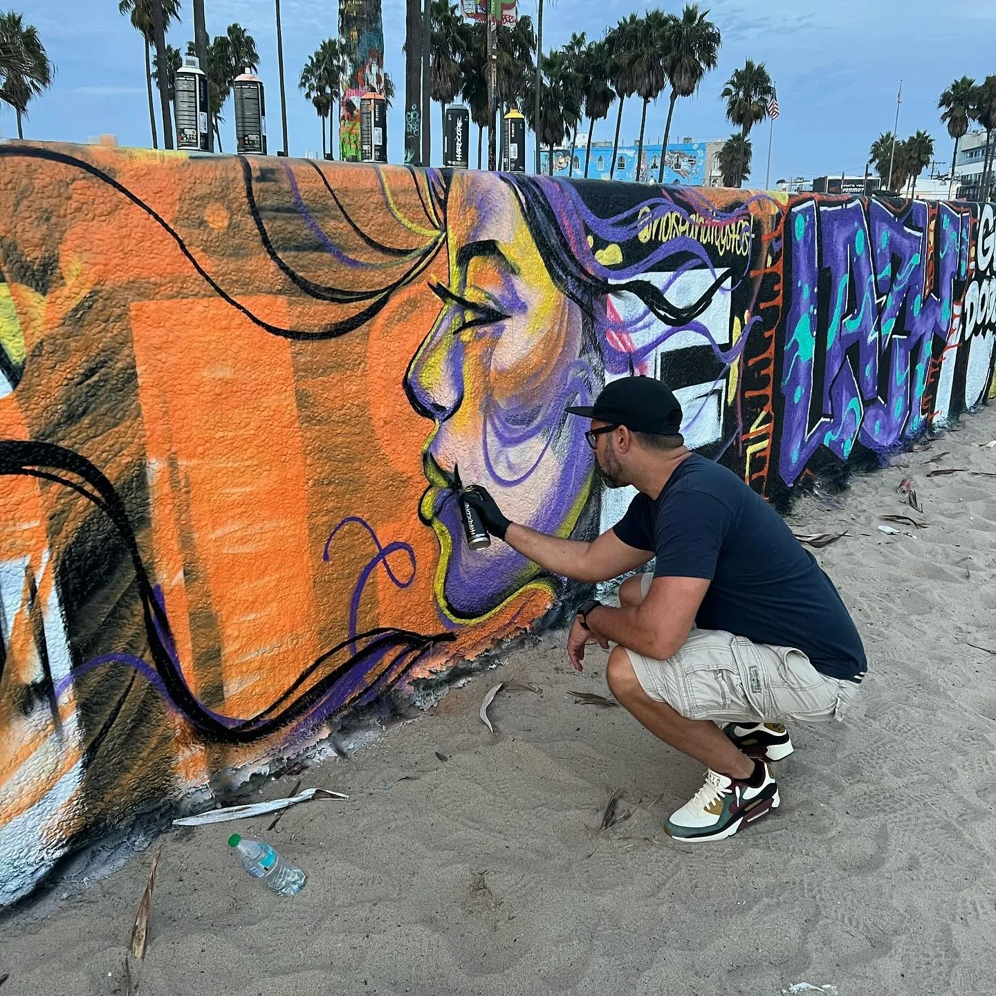 Fun quickies at @theveniceartwalls 🌊😃☀️

Always wanted to paint at the Venice Beach walls, thanks to all that made it happen! 
#venicebeachboardwalk #venicebeachwalls #quickthrowups #spraycation #mtncolors #