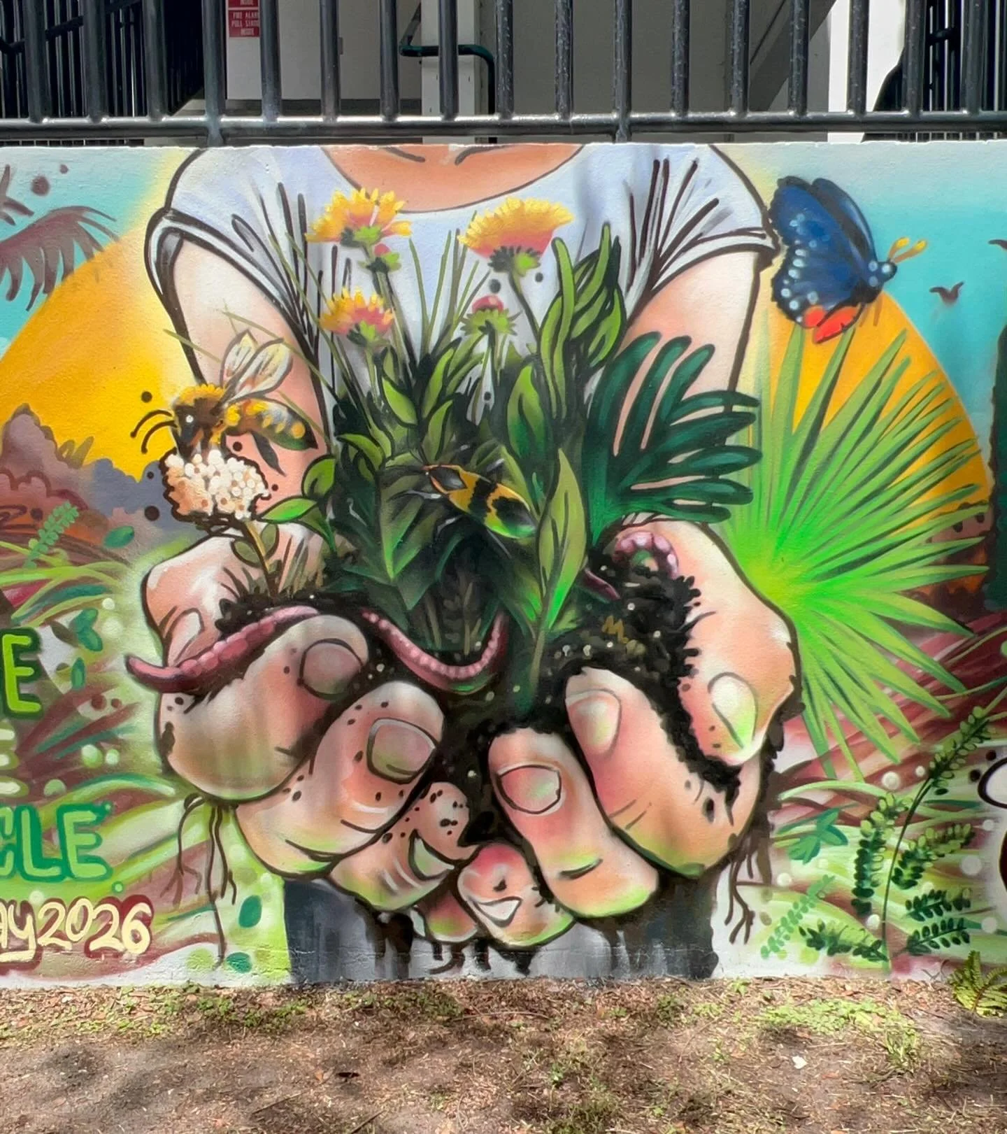 Honored to paint a nature-themed mural at Driftwood Middle School @driftwoodmiddleschool as part of the @miamiheat Earth Day celebration! Assisted by @foodwastepreventionweek 
Art that inspires the next generation of earth keepers. 🦋🐝🌱🪱

#MiamiHe