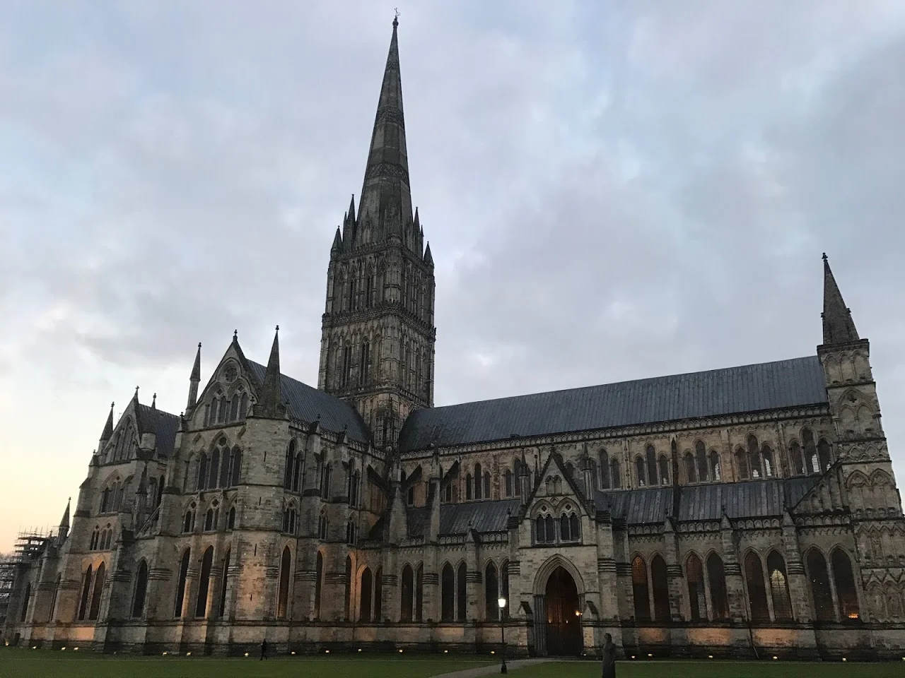 Salisbury cathedral.jpg