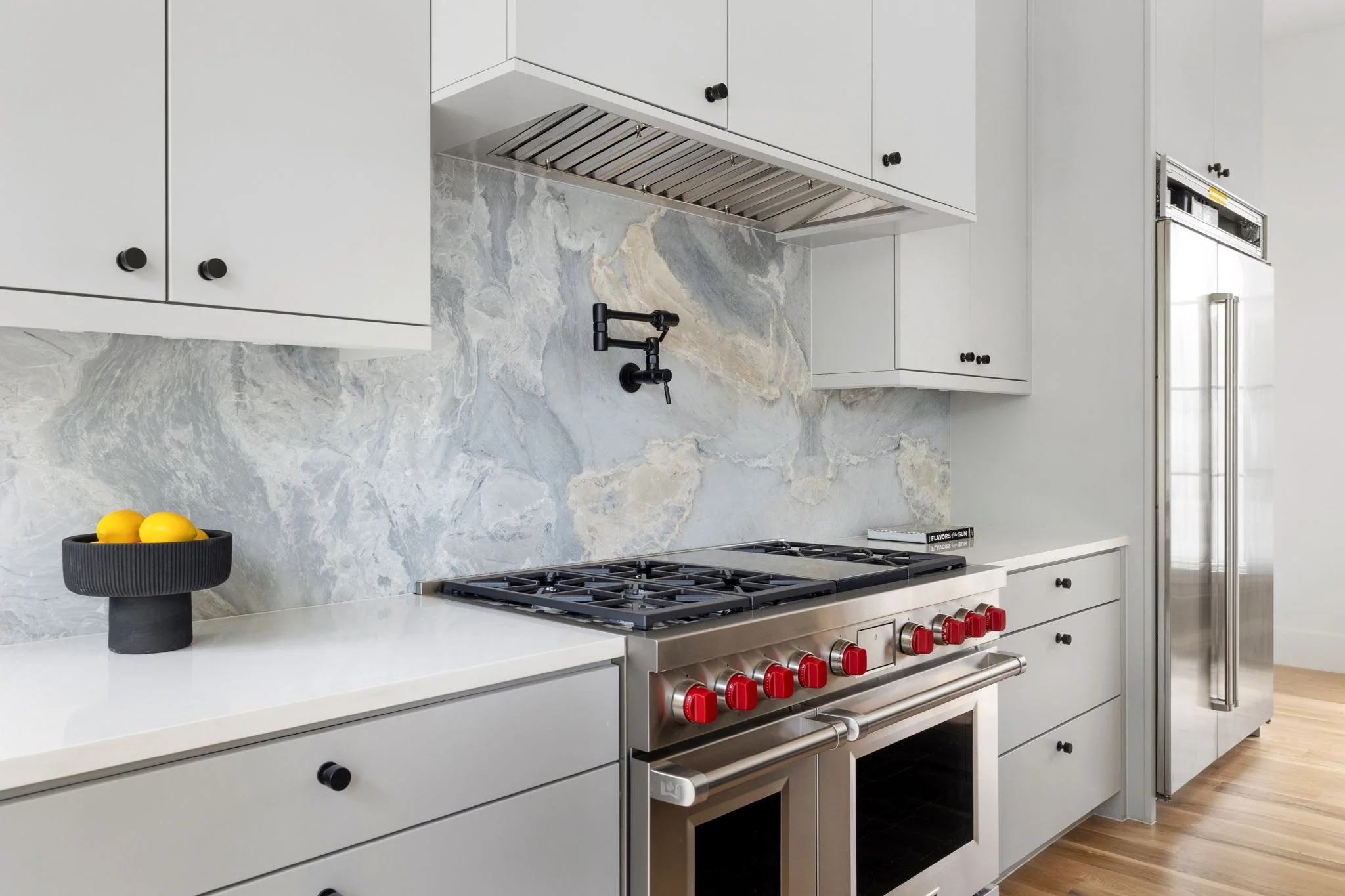 21-web-or-mls-3943 Hawthorne Ave 102 (interiors)-19.jpeg