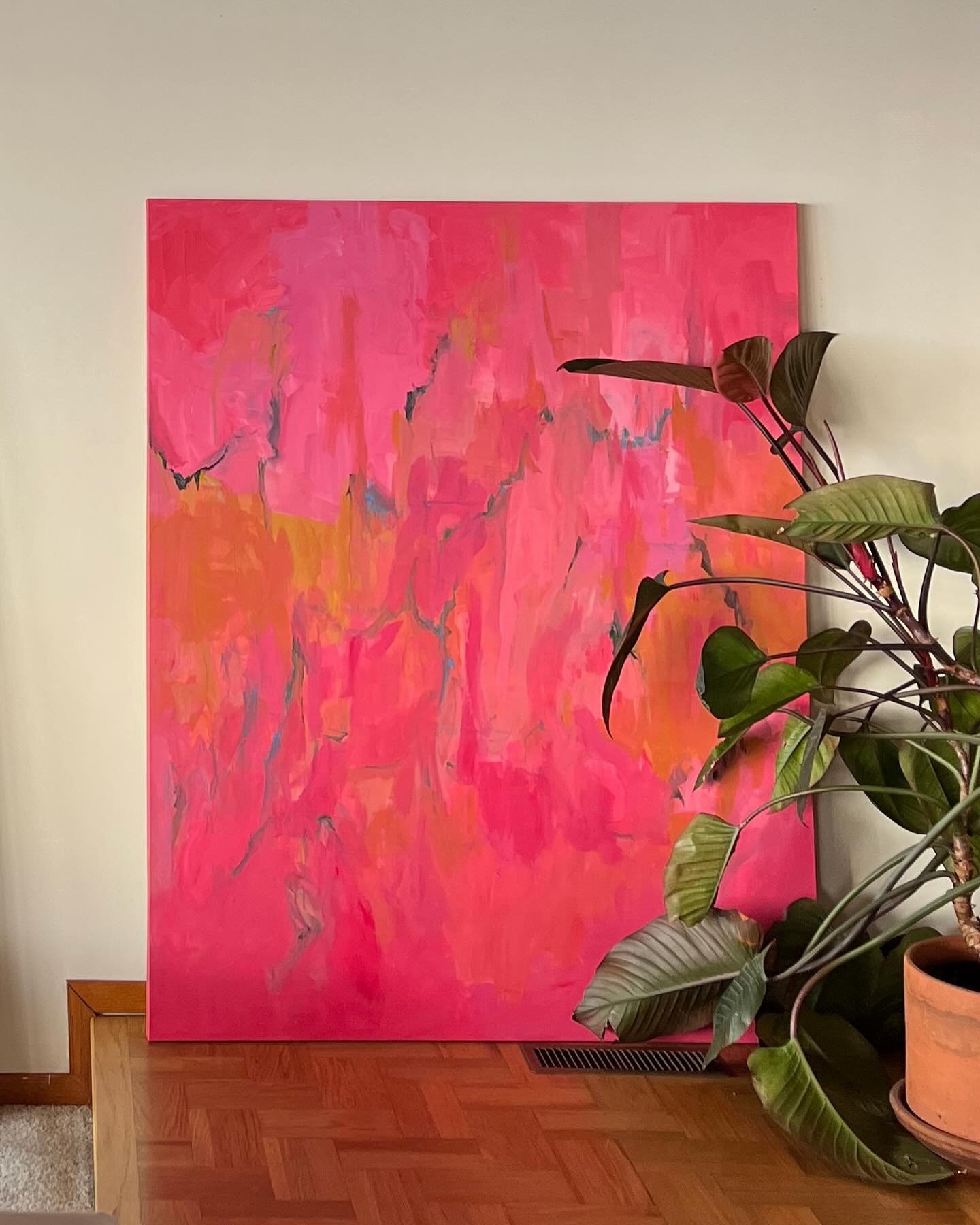First large abstract painting I&rsquo;ve done and I can&rsquo;t wait to do another! This high-energy piece is looking quite at home over with @msembrown 

5&rsquo;x4&rsquo; Acrylic on canvas
.
. 
.
.
#painting #acylicpainting #abstractpainting #abstr