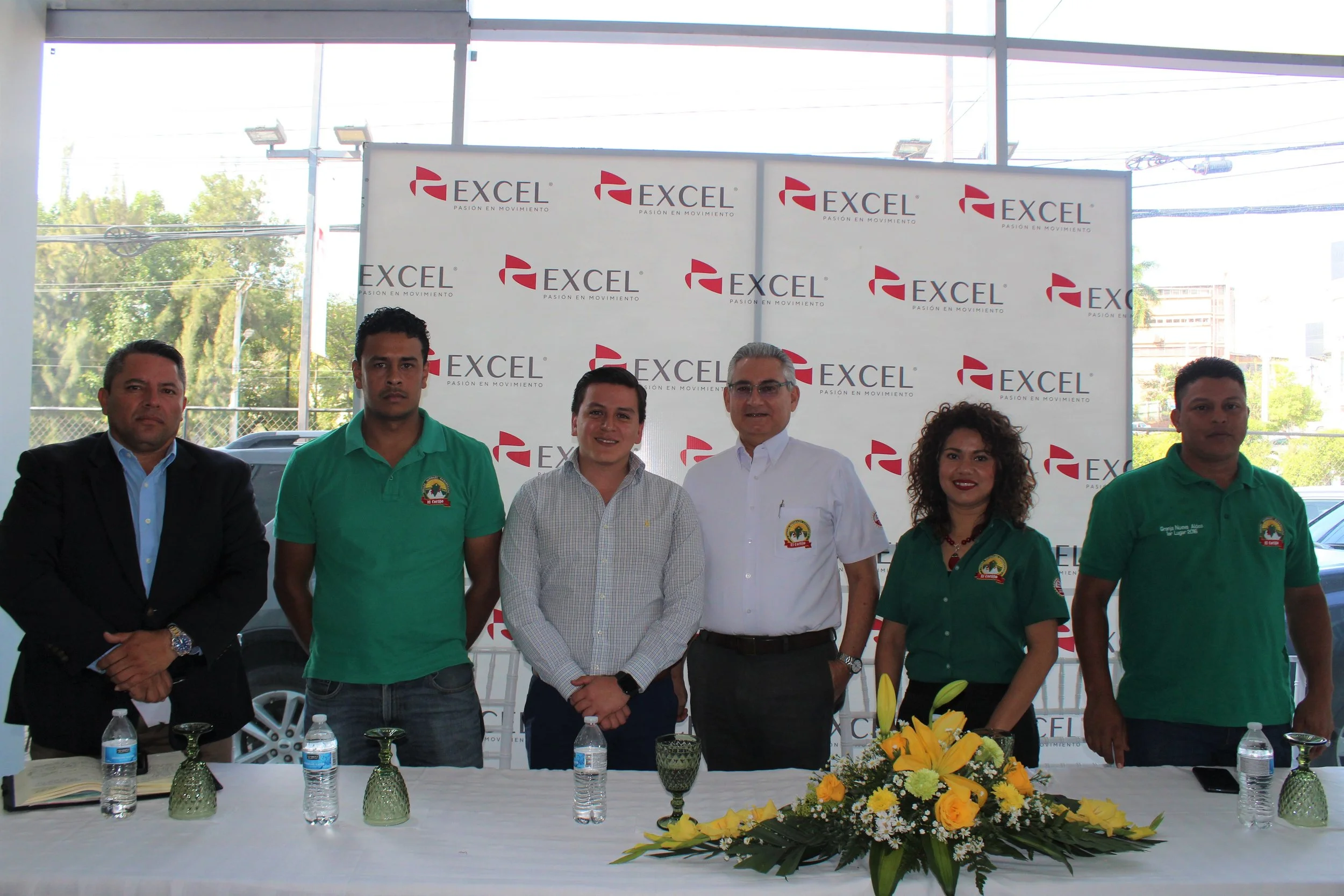 POLLOS EL CORTIJO RIFA UN HYUNDAI EON 2019 ENTRE COLABORADORES