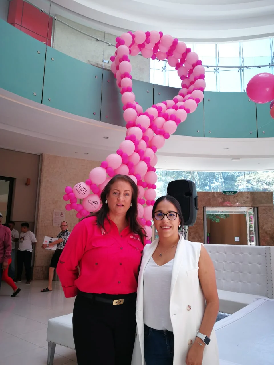 Inicia campaña Un Homenaje a Nuestras Guerreras - FUNHOCAM y Mall Multiplaza renuevan alianza estratégica