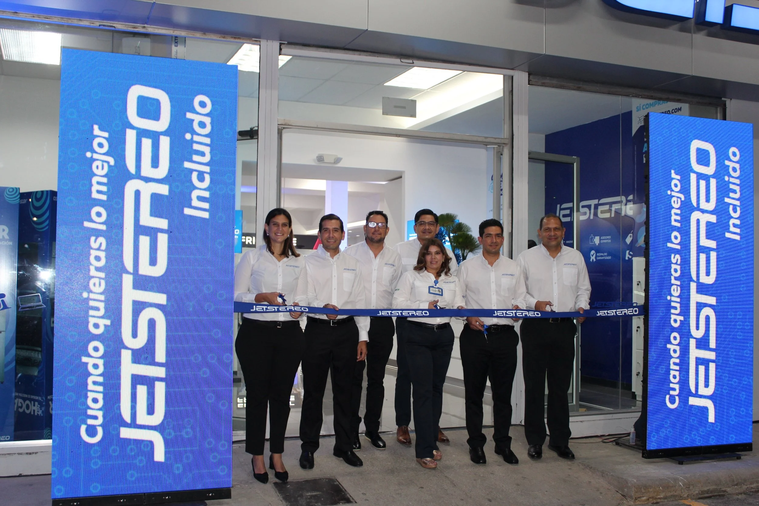 Con la mejor tecnología, asesoría y respaldo JETSTEREO anunció la renovación de su tienda en Boulevard Morazán de Tegucigalpa