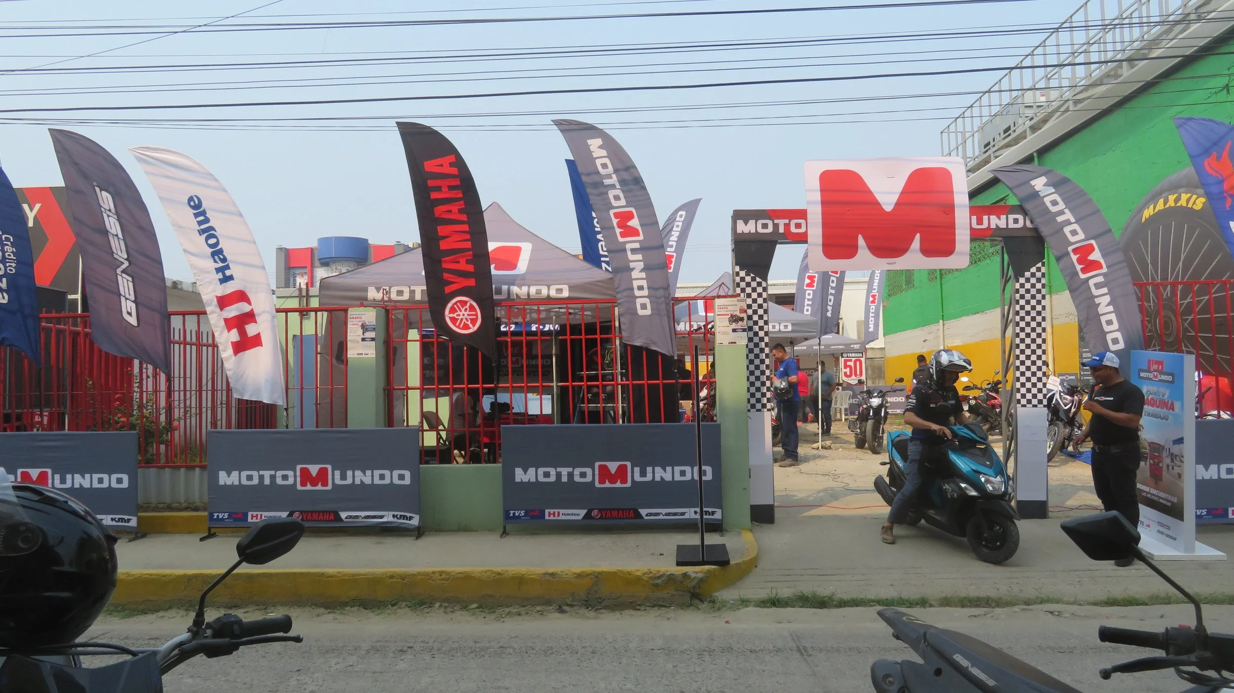 Motomundo realizó Jornada de Servicio gratuita en la zona norte del País