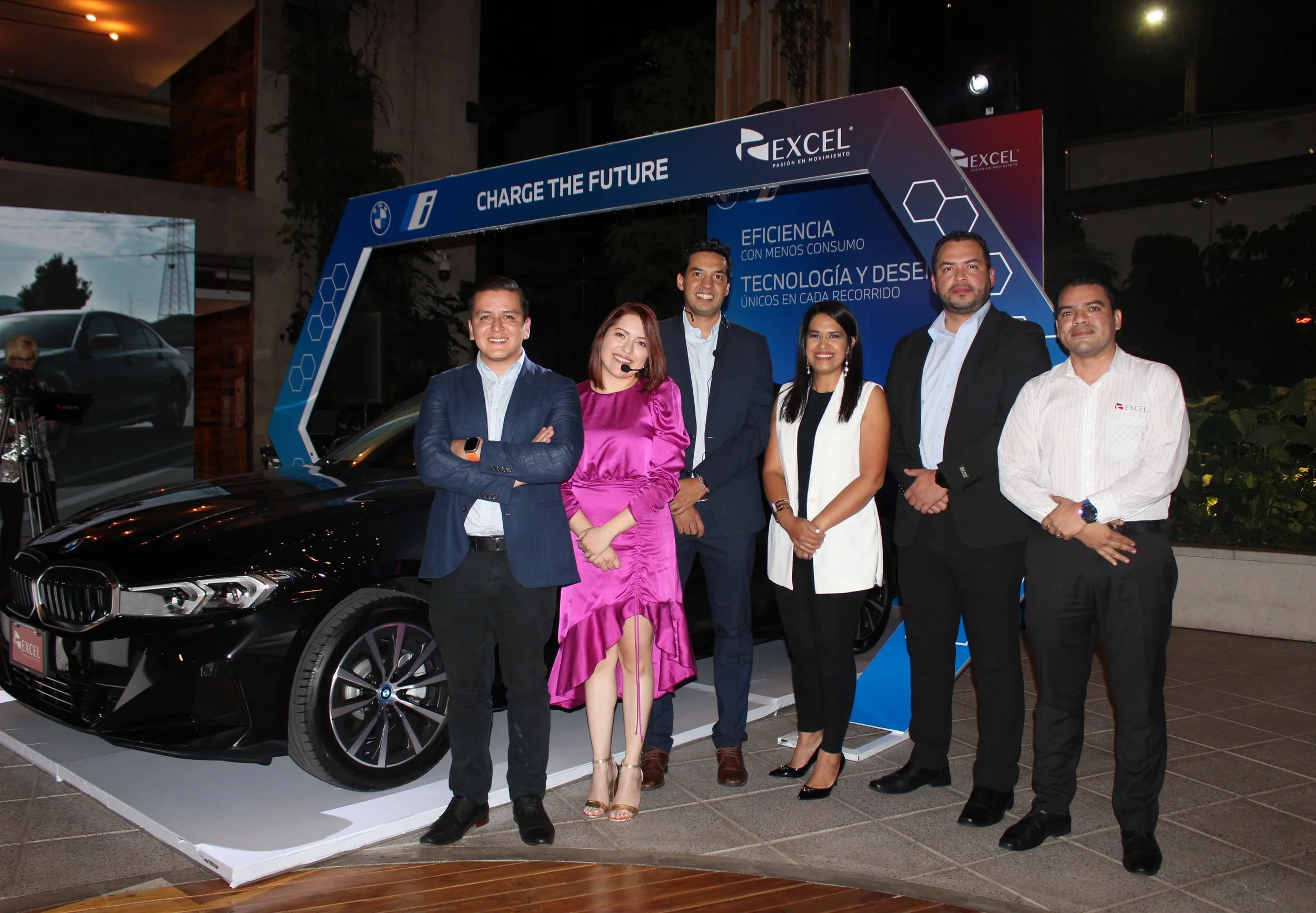 Excel a través de su marca BMW presenta nuevos modelos híbridos enchufables