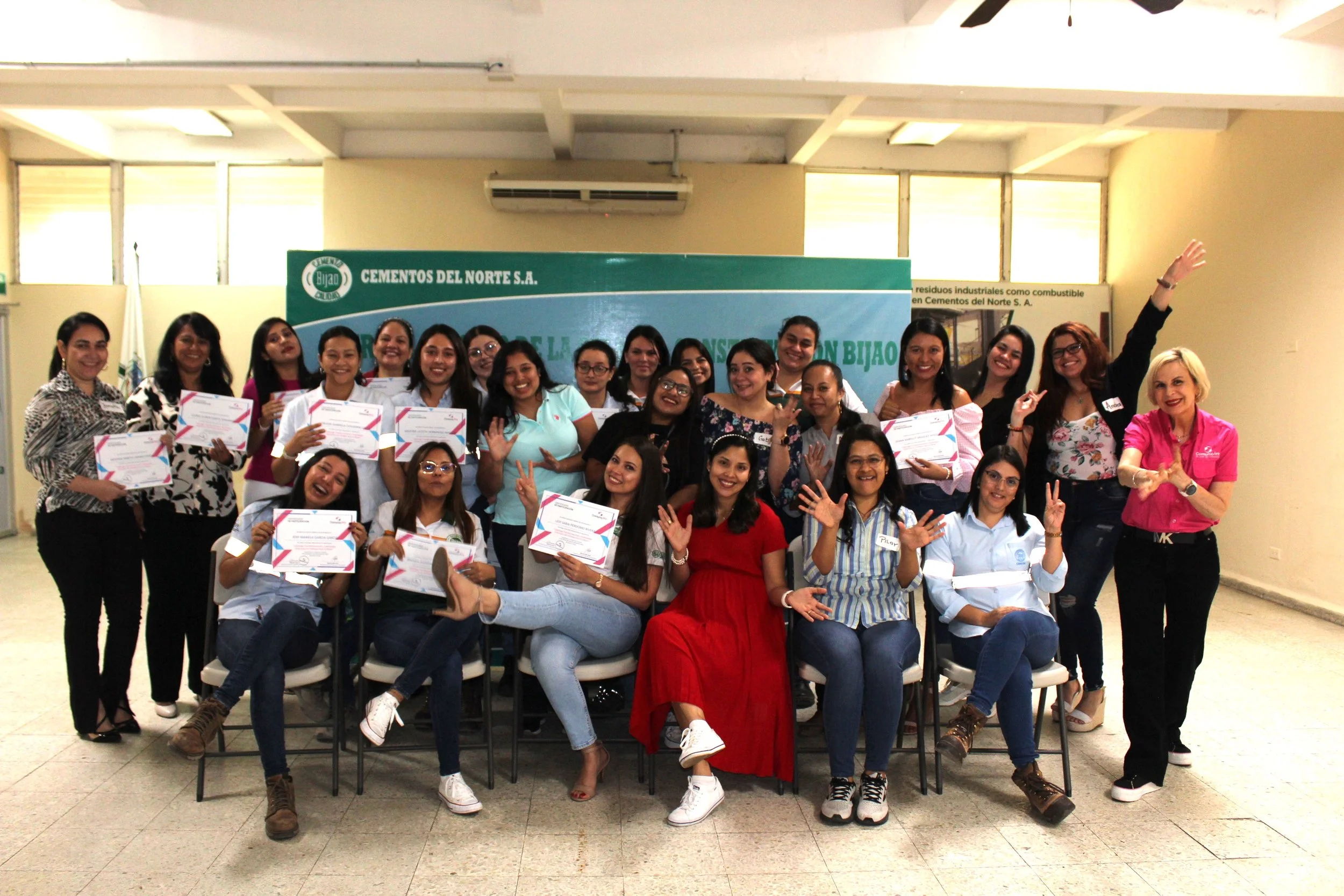 Capacitación Liderazgo Transformacional y Habilidades Directivas con Enfoque hacia la Mujer