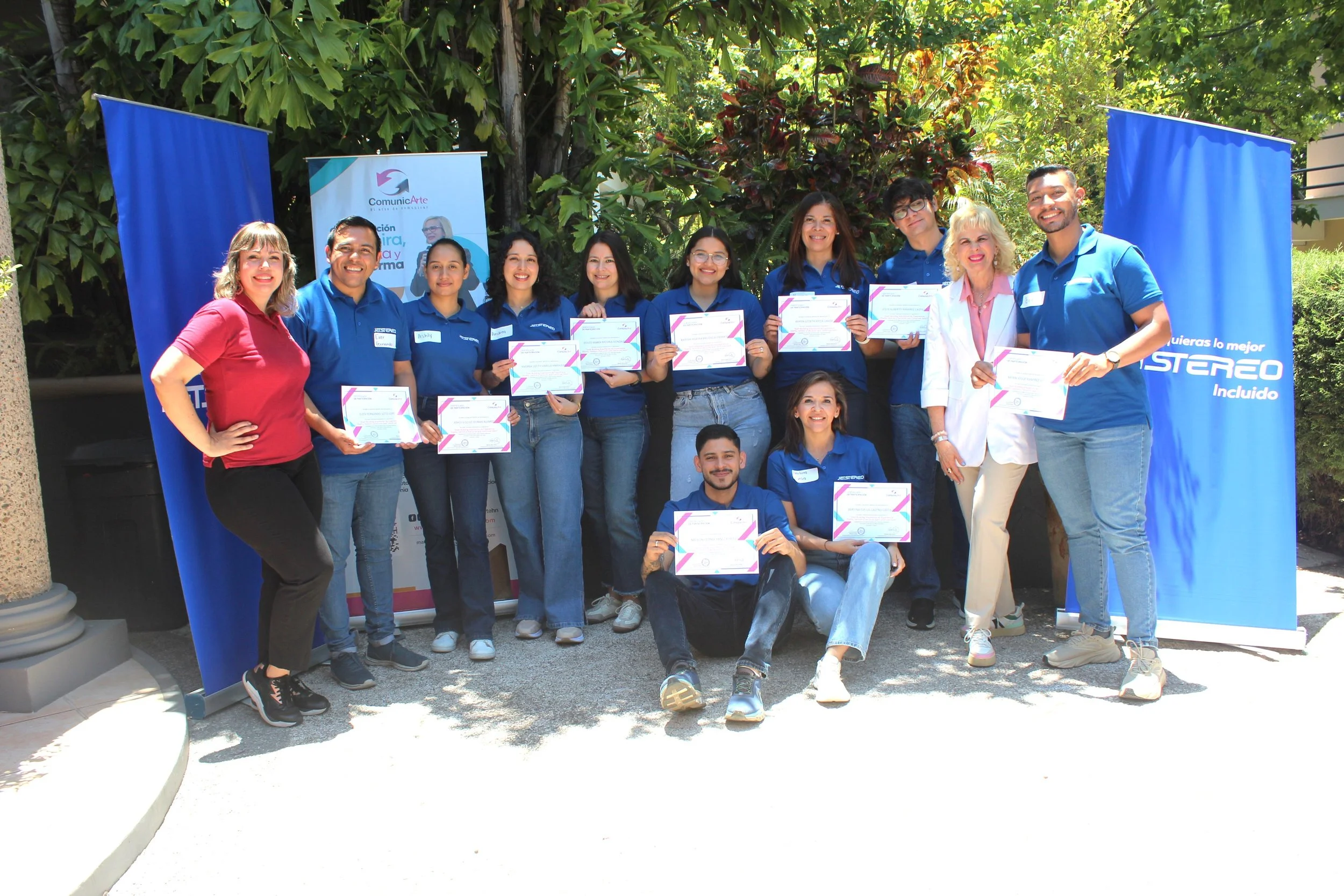 Capacitación Team Building: “Arquitectos de Experiencias: Diseño, Gestión y Ejecución que Construye Valor”