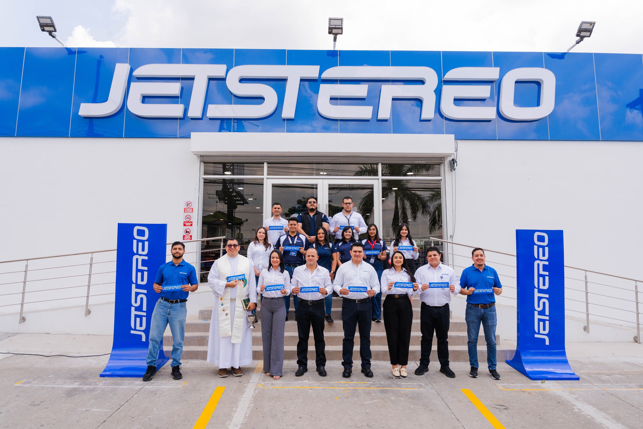 Jetstereo inaugura nueva tienda en Jardines del Valle, San Pedro Sula