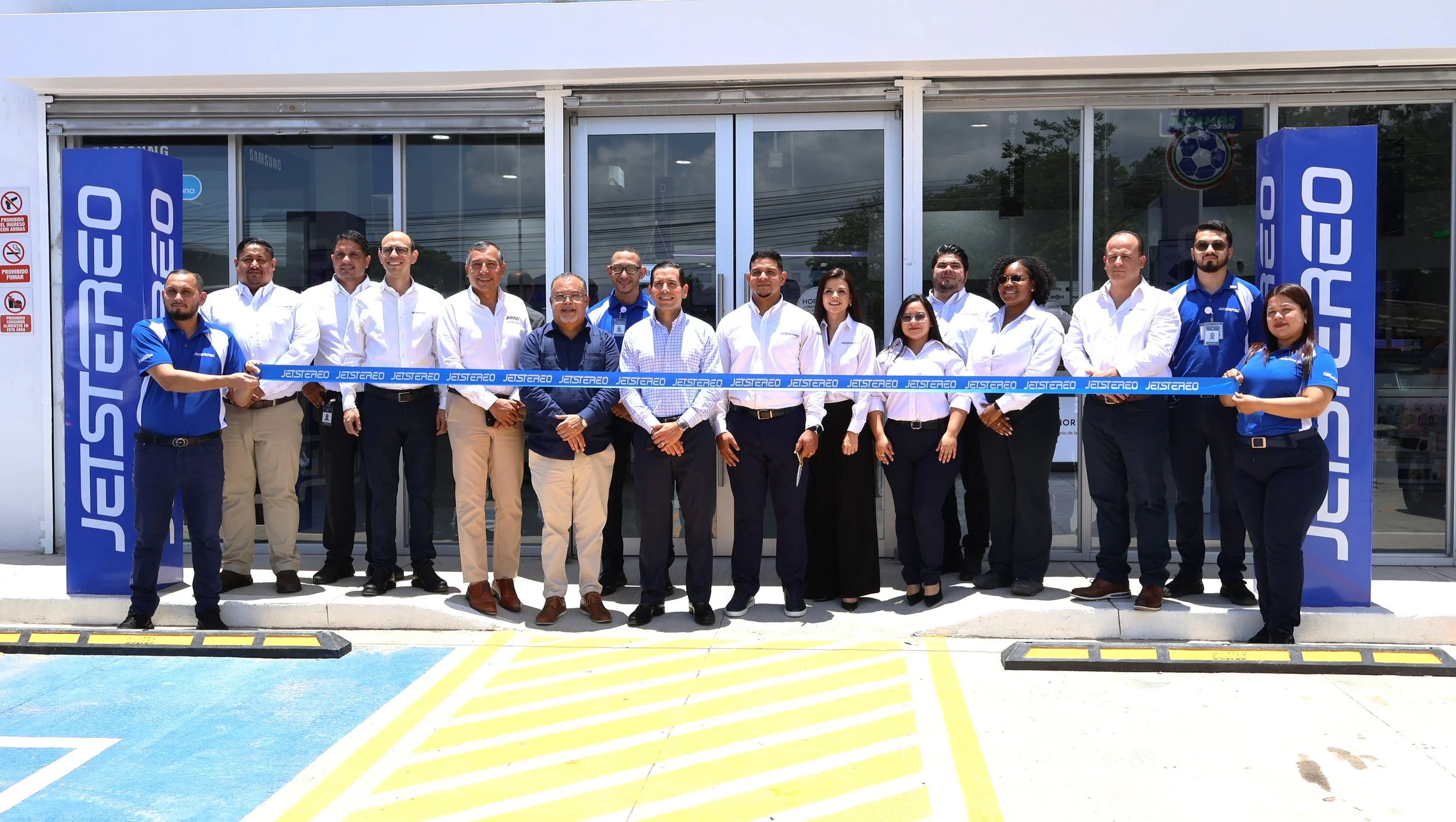 Jetstereo fortalece su presencia en La Ceiba con la apertura de una nueva tienda y Centro de Servicio Técnico
