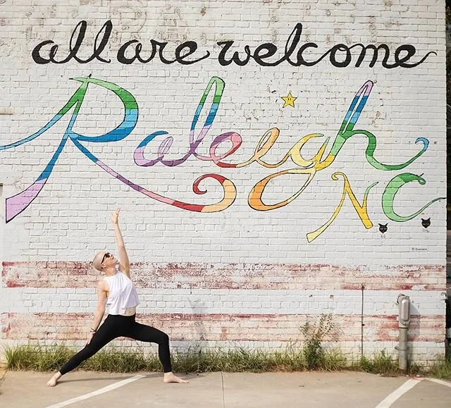 TONIGHT! 📲 I&rsquo;m excited to be back on @bchealthline app to lead a conversation about yoga during and after #breastcancer treatment. (Fun fact: I earned my RYT 200 certification in 2013!) Join me at 8:30 PM ET in the lifestyle channel 🧘🏼
&bull