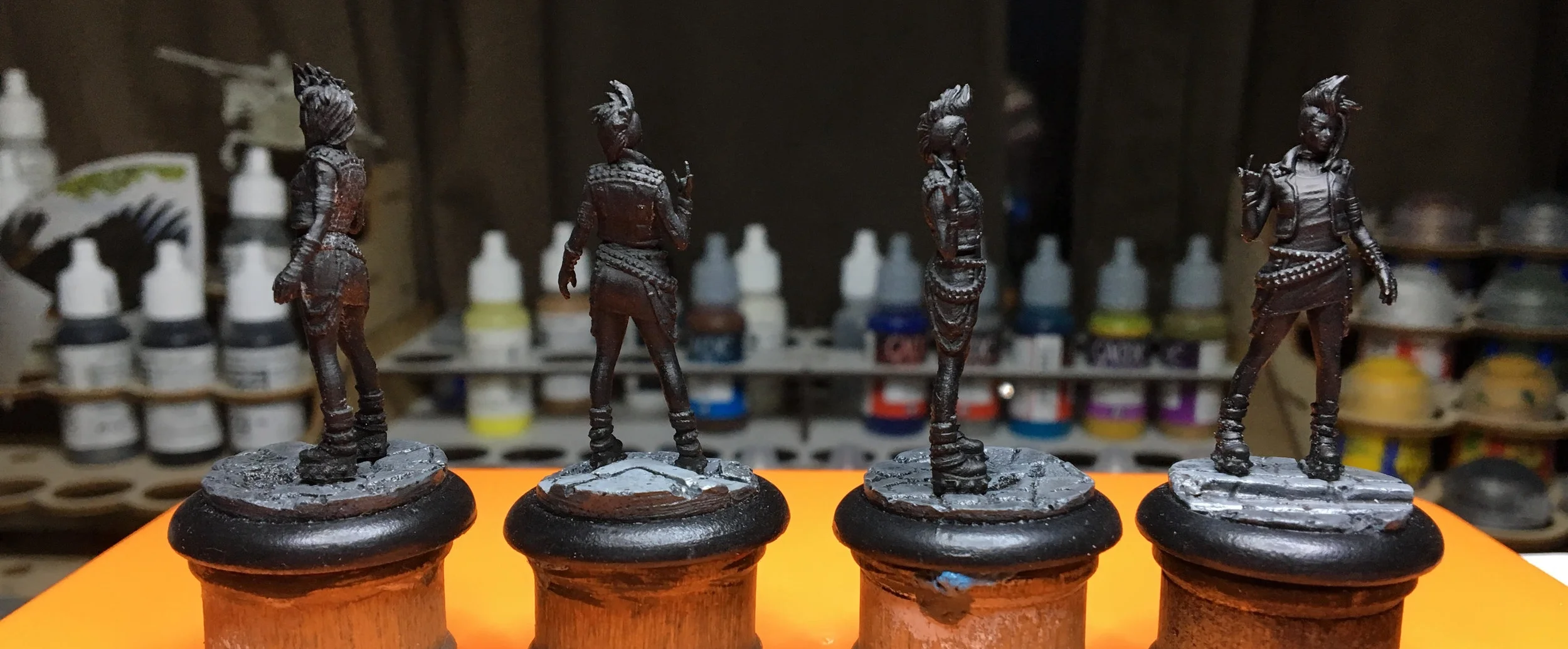 These CyMS models have been glaring at me from my painting desk for weeks. “Finish us”, they plead.