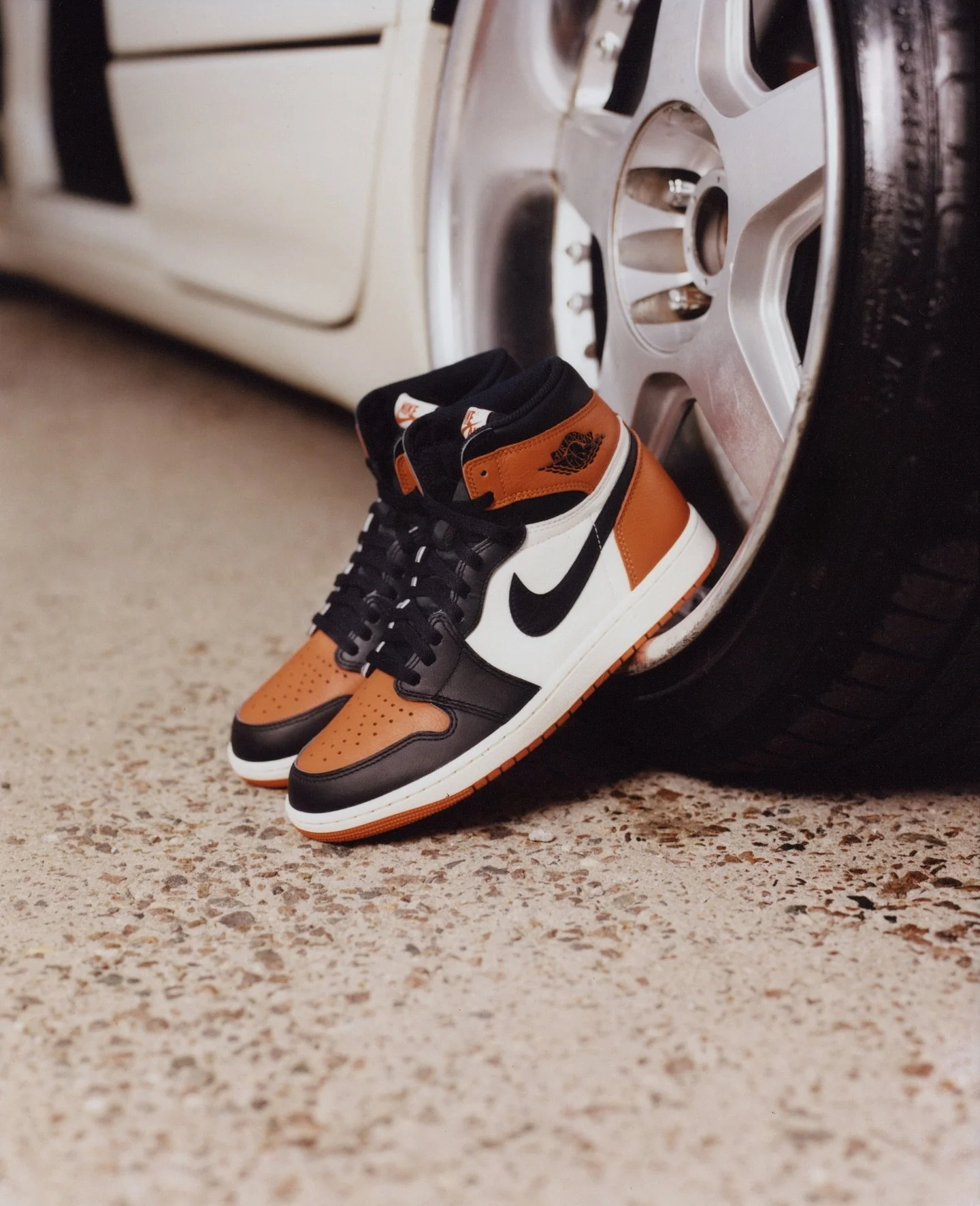 Air Jordan 1 High OG &rdquo;Shattered Backboard&ldquo; will be available Saturday 8/16 at 10:00 AM at The Loop. (Yonkers&amp;Spring valley) 

First come first served. 

Men(DZ5485-008): $185
Big Kids&lsquo; : $140
Little Kids&rsquo; (ps) : $85

#jord