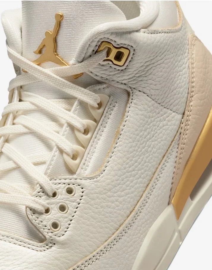 Women&lsquo;s Air Jordan 3 &rdquo;Sail and Pale Ivory&ldquo; will be available Saturday 11/22 at 10:00 AM at The Loop.  First come first served. 

IB2255-100 : $205 

#sneakers #shoes#jordan3#sneakerheads