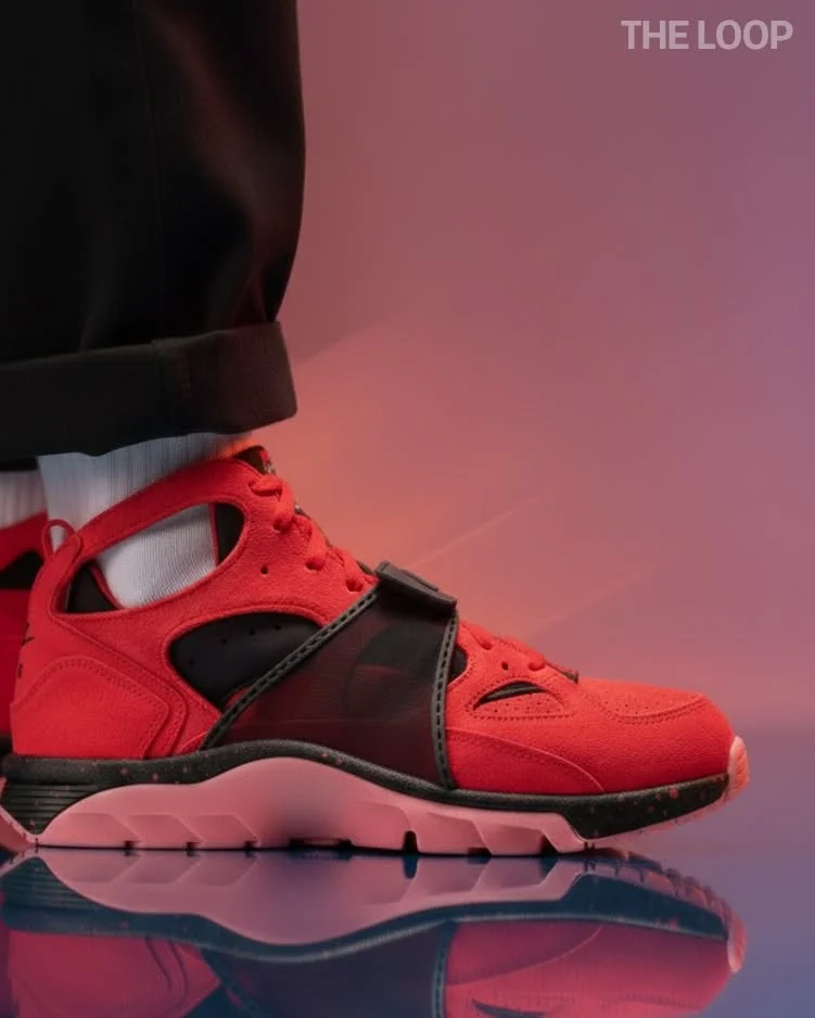 Men's Nike Air Trainer Huarache Challenge Red will be available Friday 2/6 at 10:00 AM at The Loop. First come first served.

IQ0615-600 Men's: $170

#Nike #nikehuarache #Niketrainer