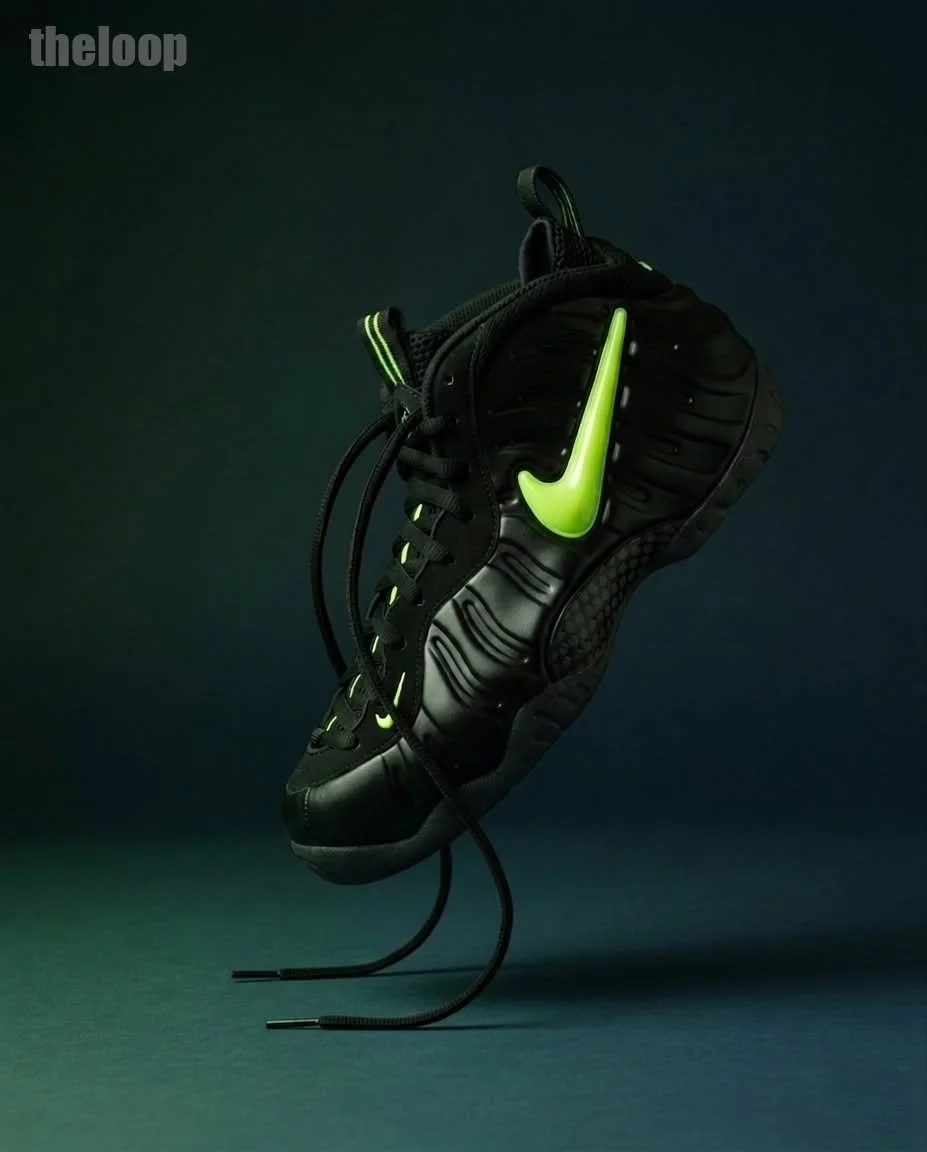 Men's Air Foamposite Pro "Black" will be available  Friday  5/8 at 10:00 AM at The Loop.
First come first served. 

HF0794-002 :$240

#Foamposite #sneakers #shoes #theloop #nike