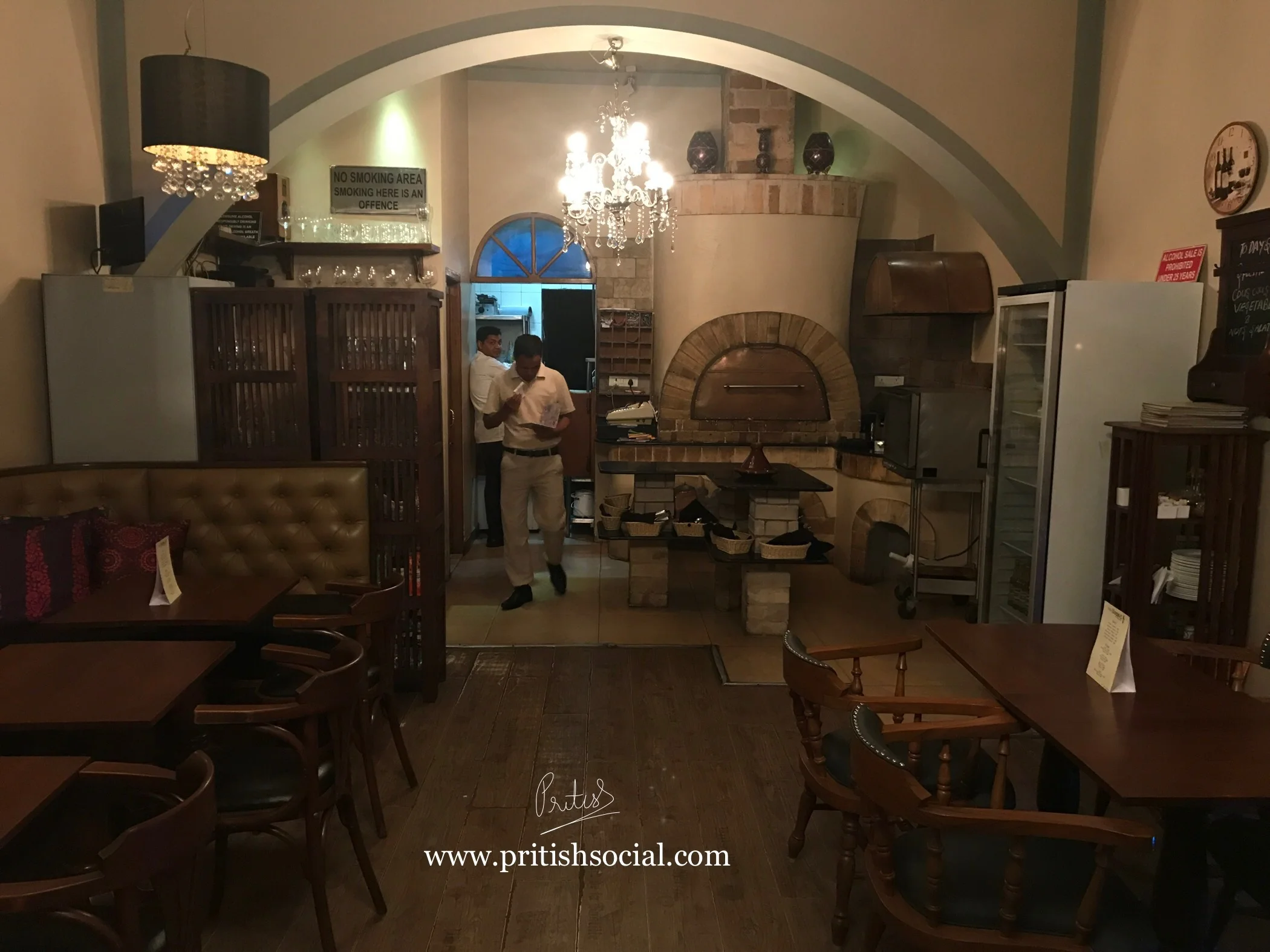 Café Nomad Chandigarh | Best Middle Eastern Restaurant 4 |Sector 7 | Food Blog | PritishSocial