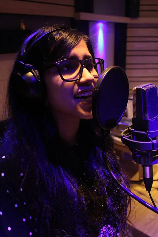 nikhita-gandhi-singer-dentist-pritishsocial.jpg