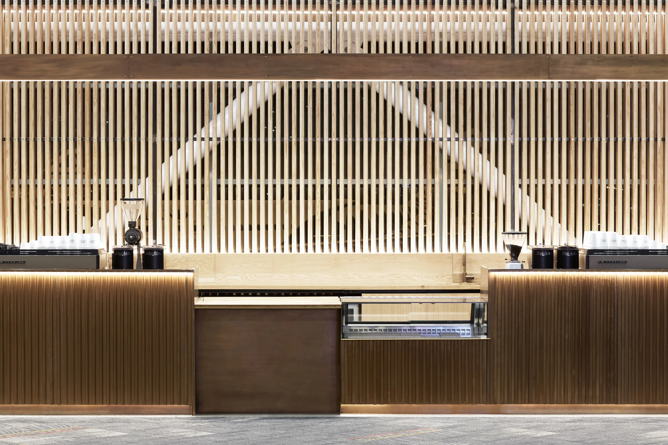 Three Quarter Society 3-0-2344-0-1652.jpg