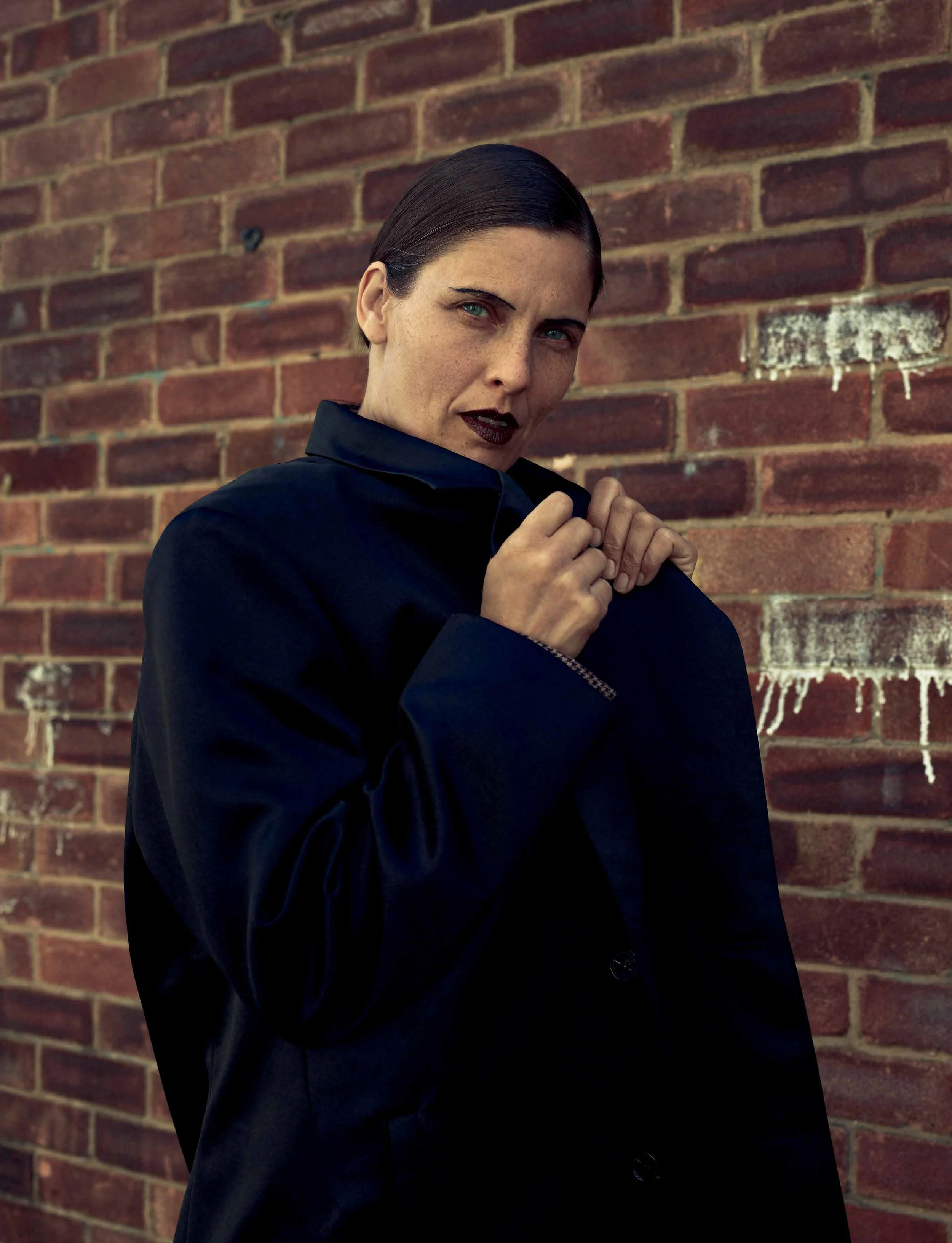 Replica ISSUE3-1.jpg