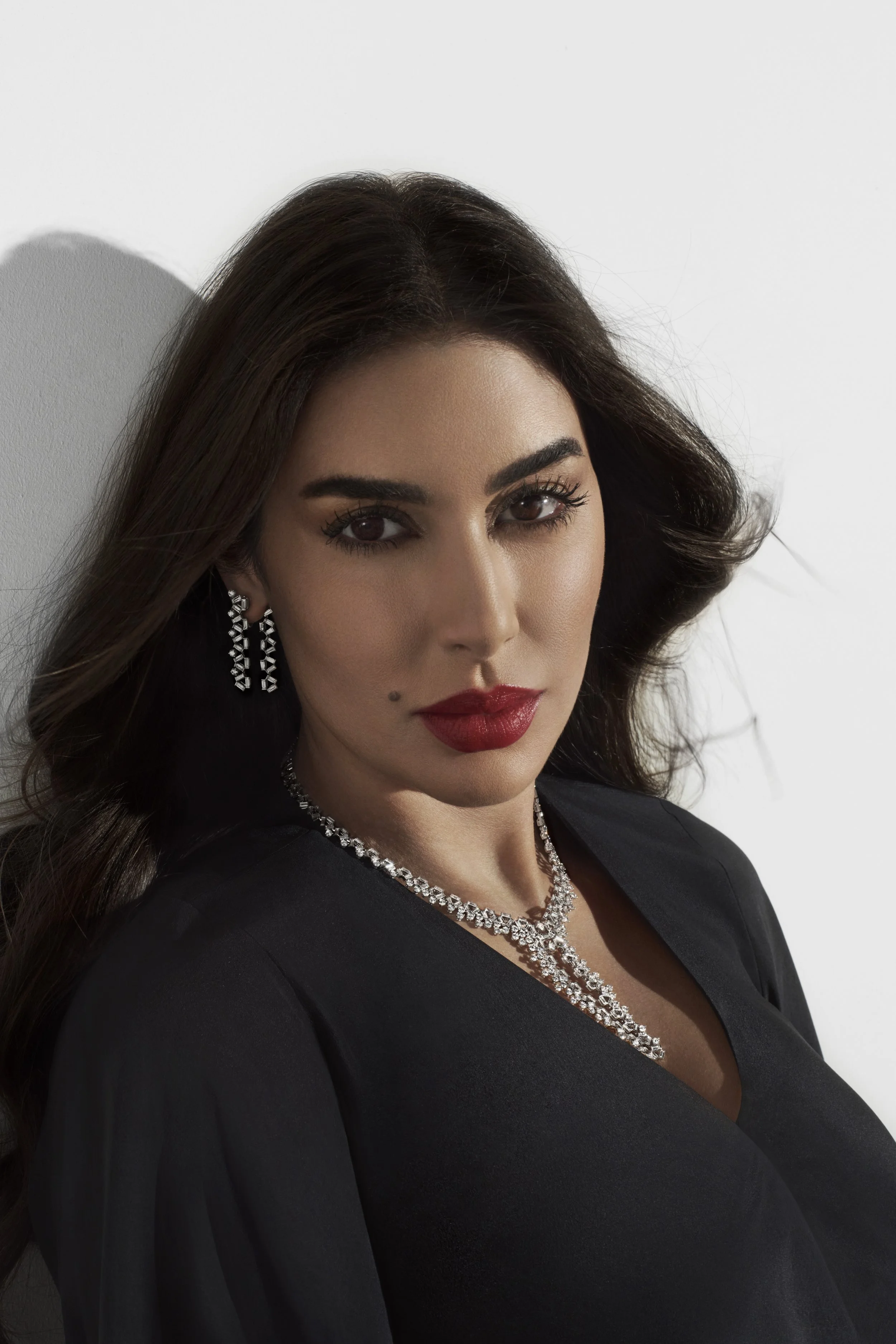2020_12 CARTIER_PANTHERE_YASMINE_SHOT09_LOOK02_PORTRAIT3_024 f6.jpg