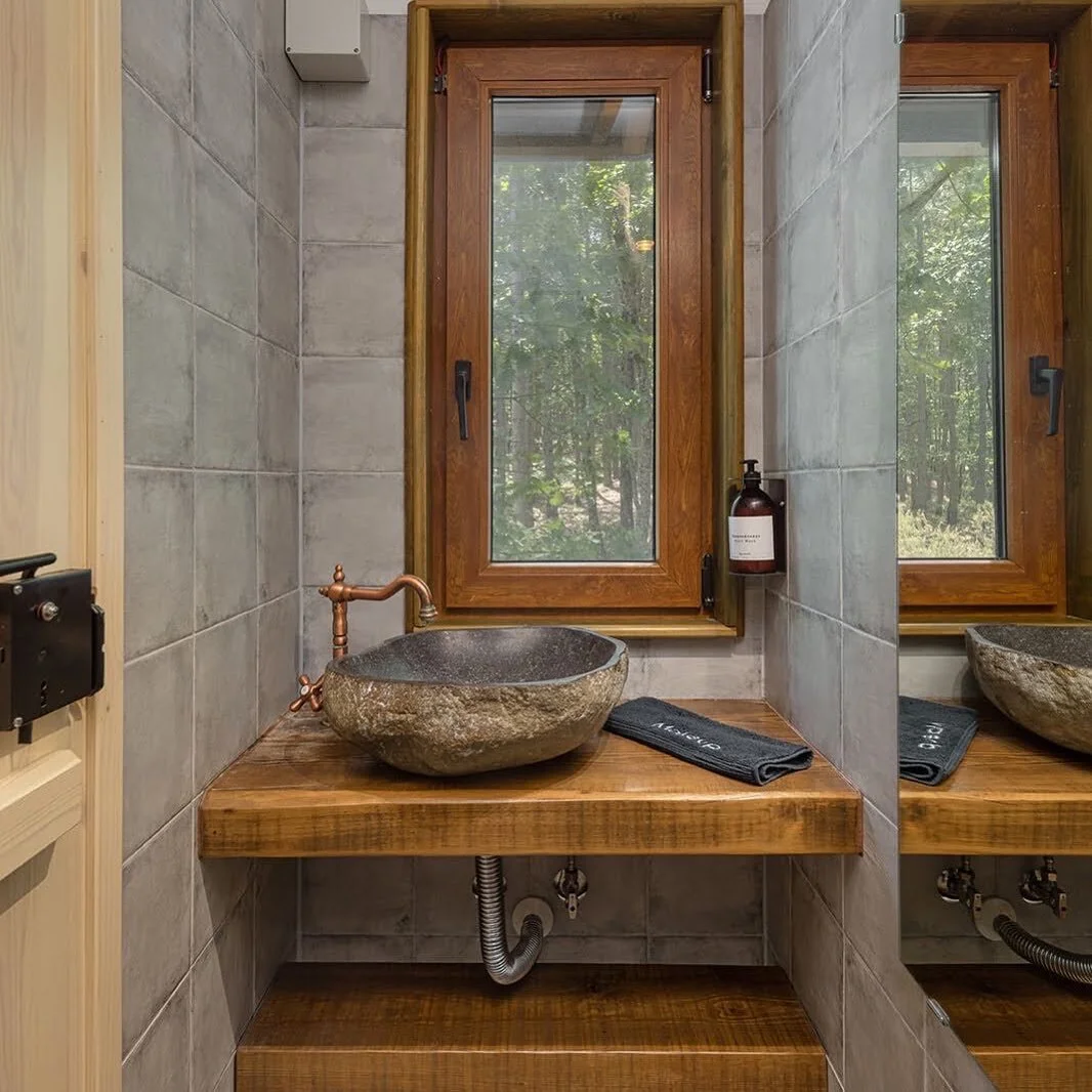 &bull; Bathroom with a view 🌳
.
.
.
📸 @lefteris_kossaras 
@two_clicks_photography 
.
.
.
#agramada #agramadatreehouse #xaniagramada #bathroomdesign #treehouselife #forestlovers #chalkidiki #airbnblife #bucketlist #getaway #nature #architecture #bat