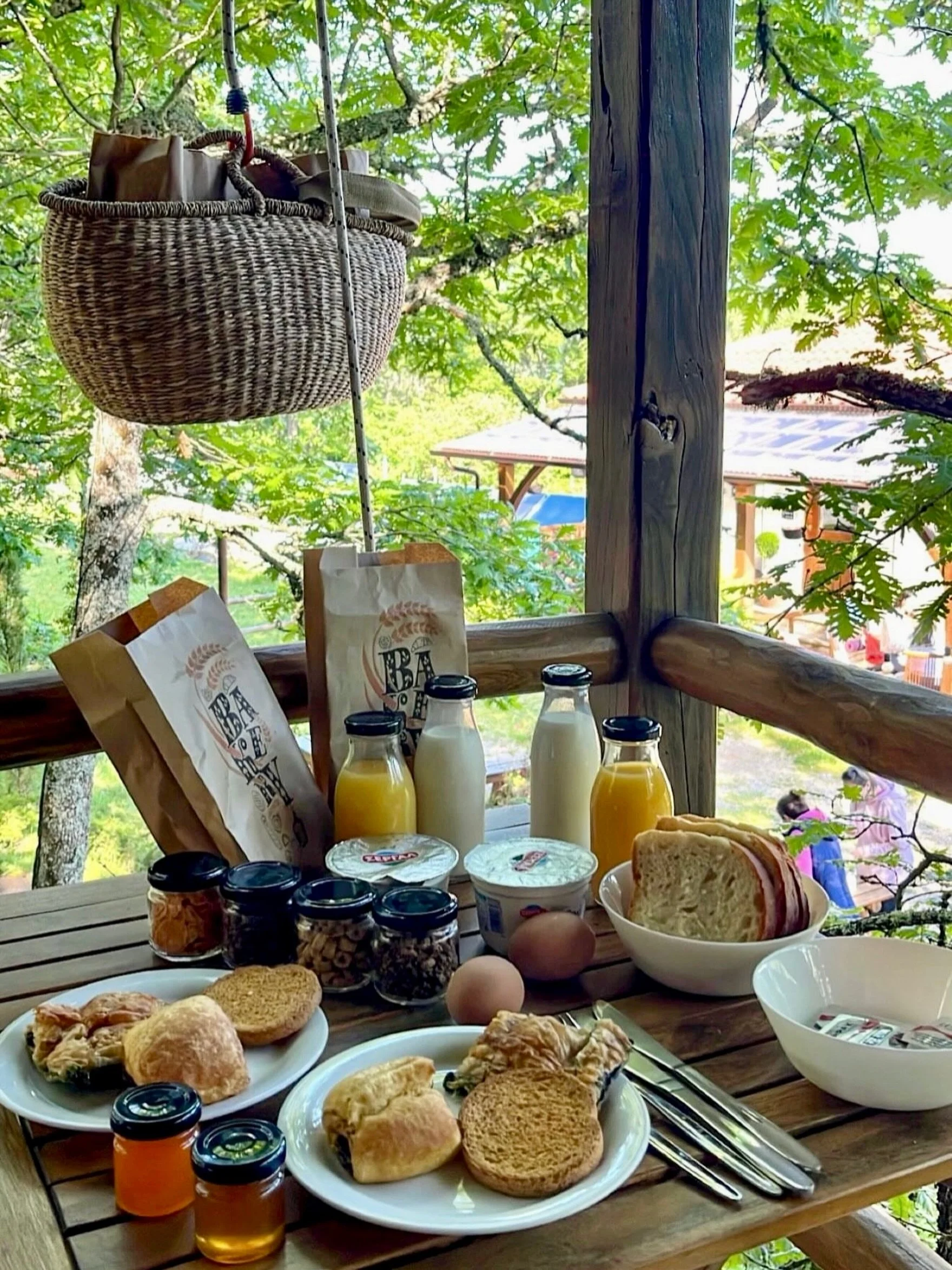 Counting down the hours until breakfast 🍯

&bull; Agramada Treehouse &bull; 

#breakfastwithaview #weekendescape #breakfastgoals #handmade #slowmornings