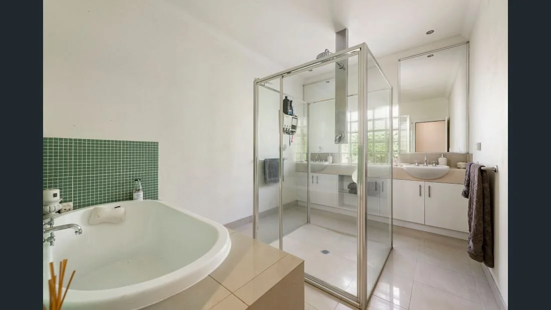 Yale Court Bathroom.jpg