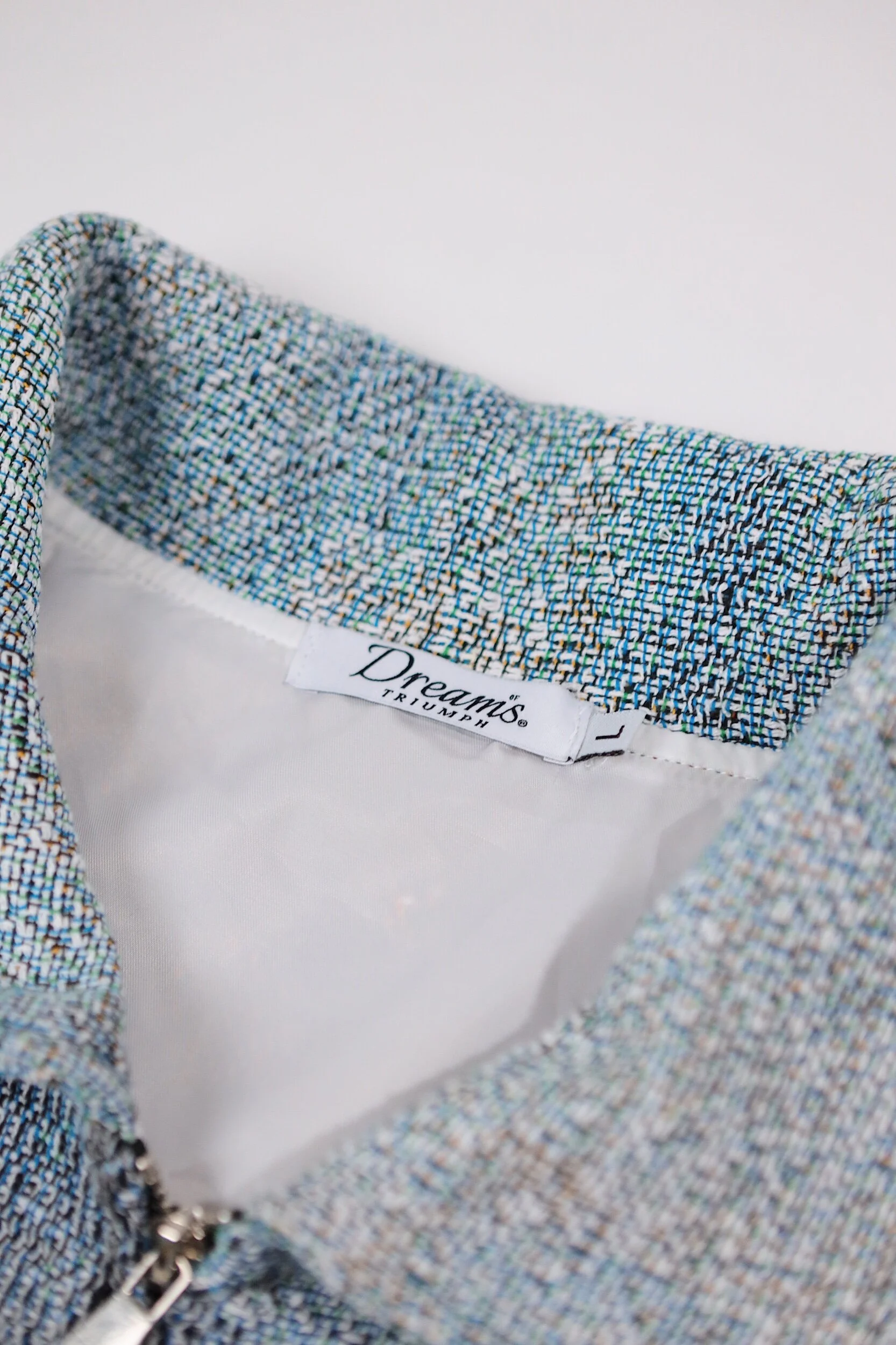 4E45CDB2-7217-43D4-A169-890EDDC7E9BE