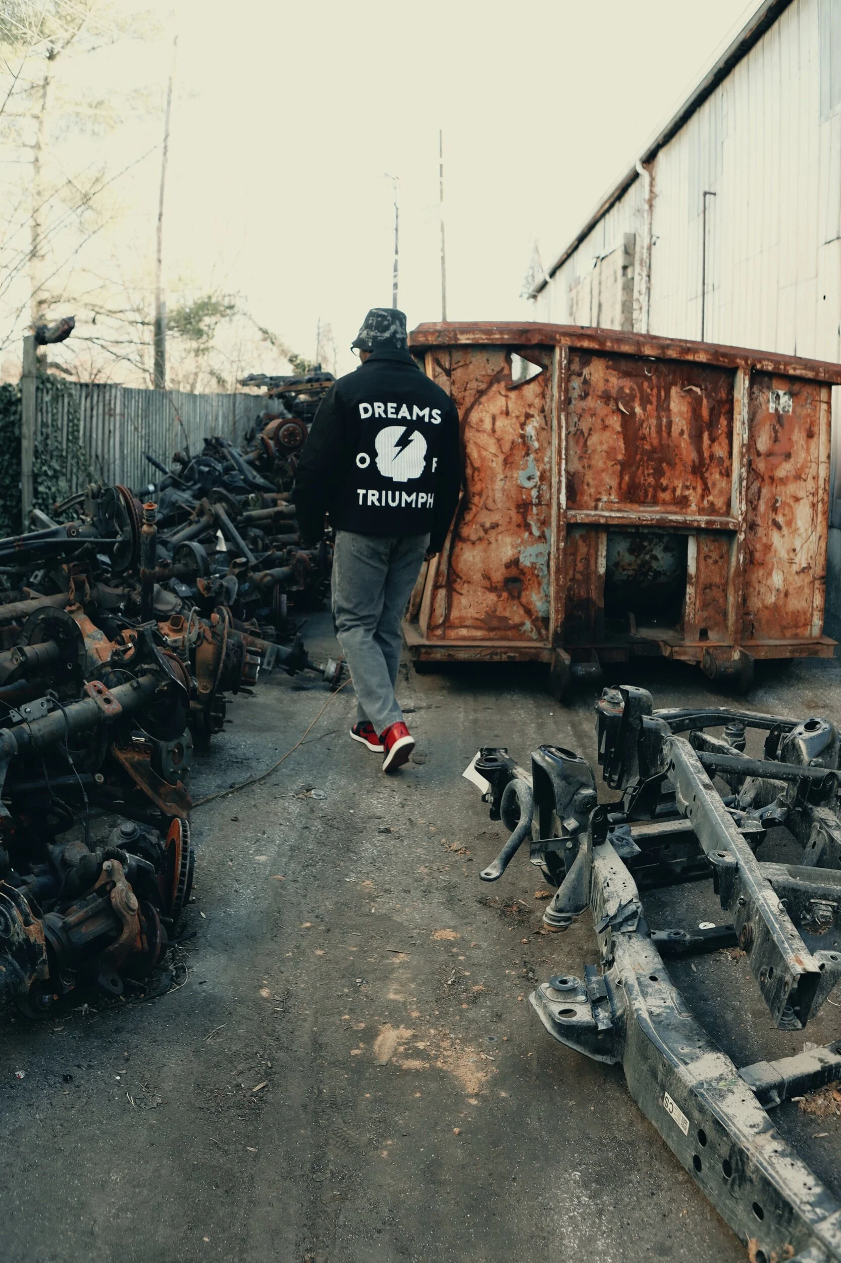 6EB8C1AE-61A6-458C-B5AE-217E95248DC3