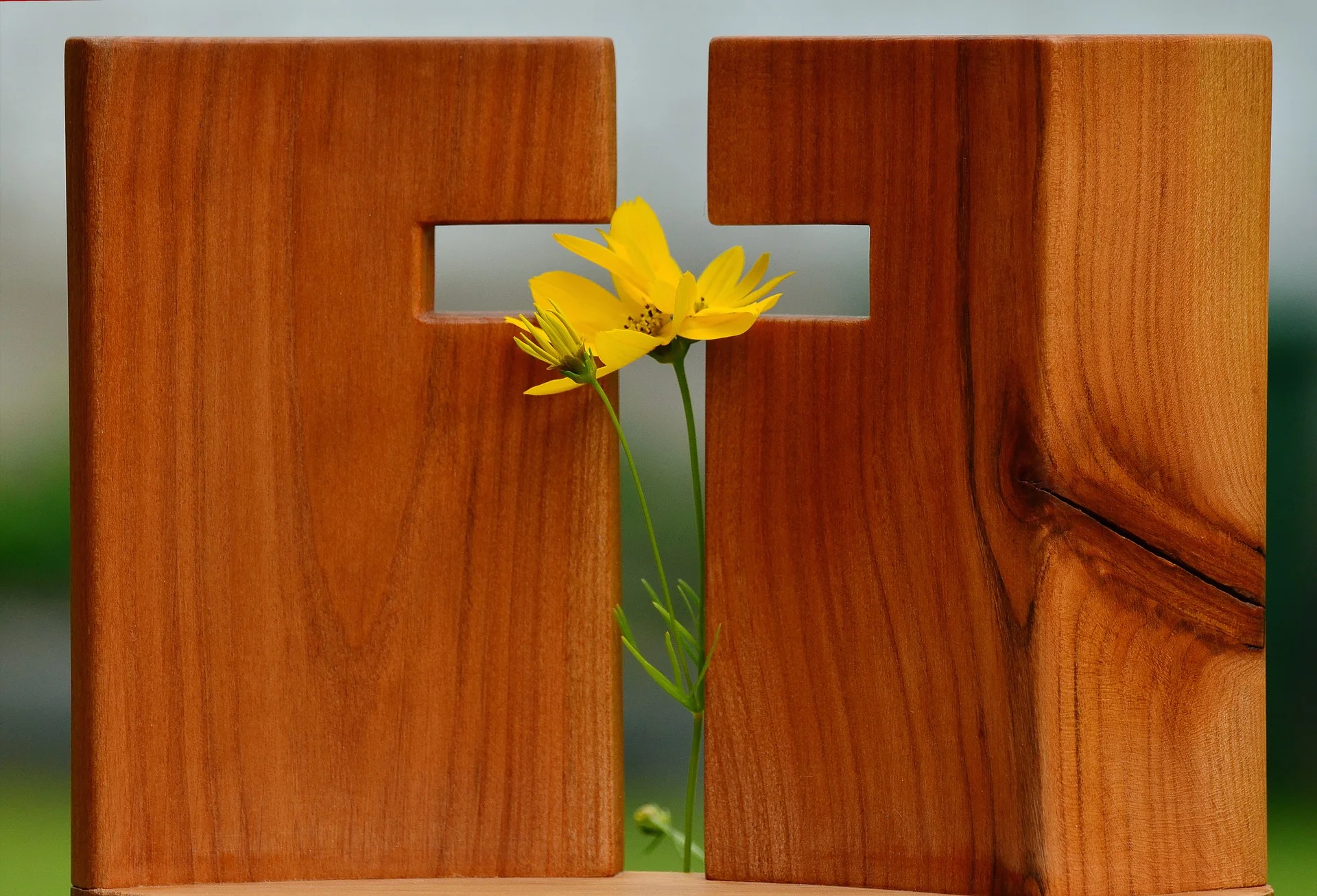 cross-1517094_1920.jpg
