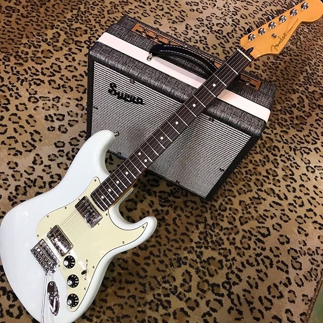 The Perfect grab and go combo🔥Cooder-caster and @suprousa Comet 1x10 combo 🤘🏼 .
.
.
.
.
. .
.
#insidetheshop
#thatlittleguitarshopfromtexas
#handmade
#guitarstories
#cheapsunglasses
#mahogony
#rosewood
#electricguitar
#feelsright
#gearybusey
#texa