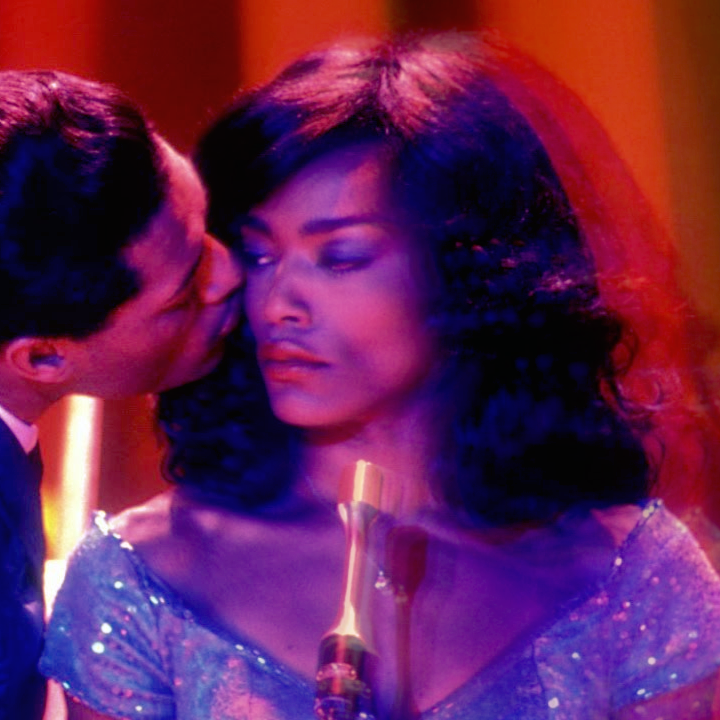 tina-turner-angela-bassett.png