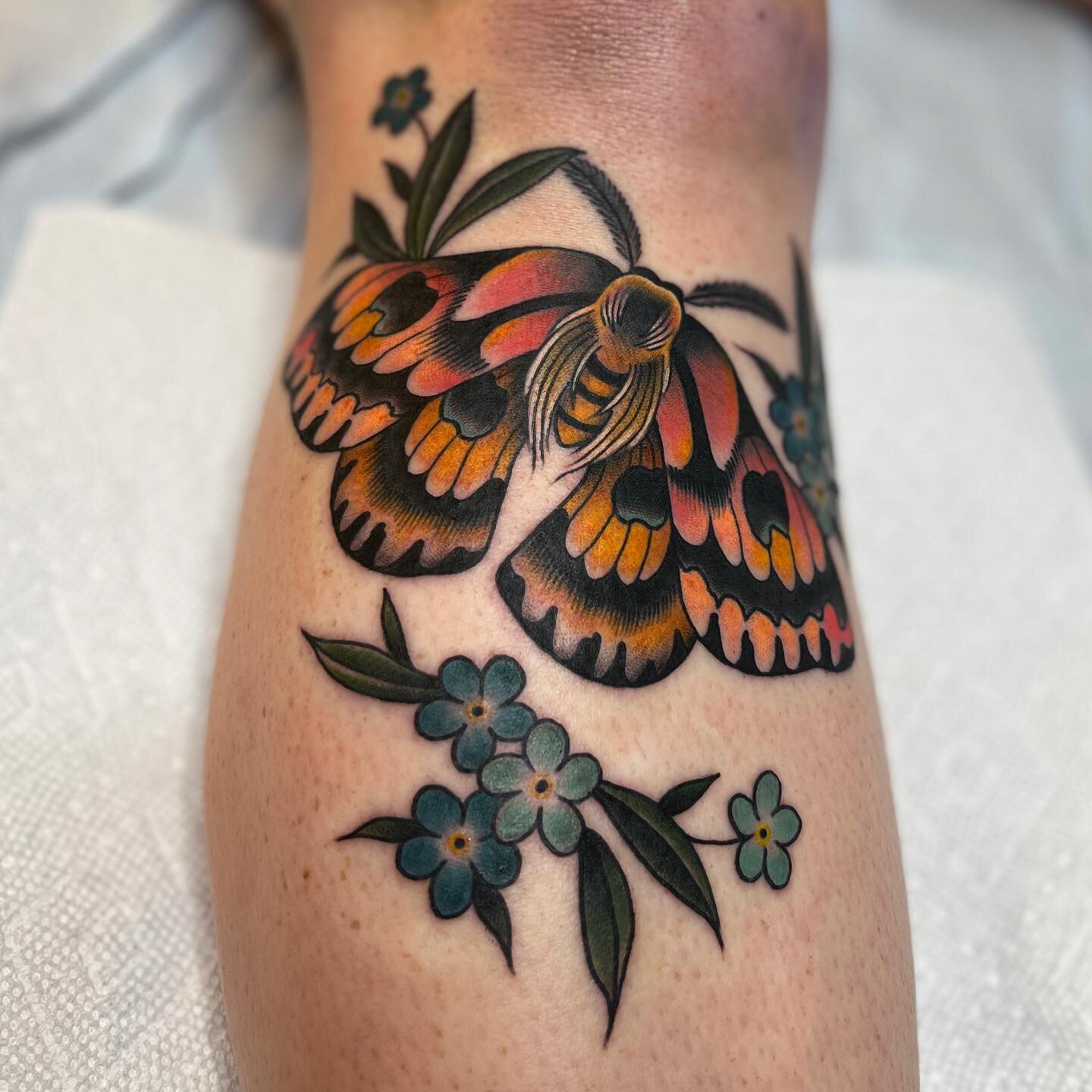 Shin-moth for Tara. This bb wraps quite a bit, so here are a bunch of different angles. Many thanks to @tarascarbrough for being the absolute best &hearts;️