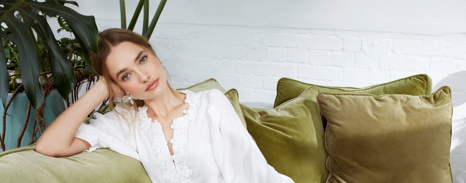 S06_White_Blouse_076.jpg